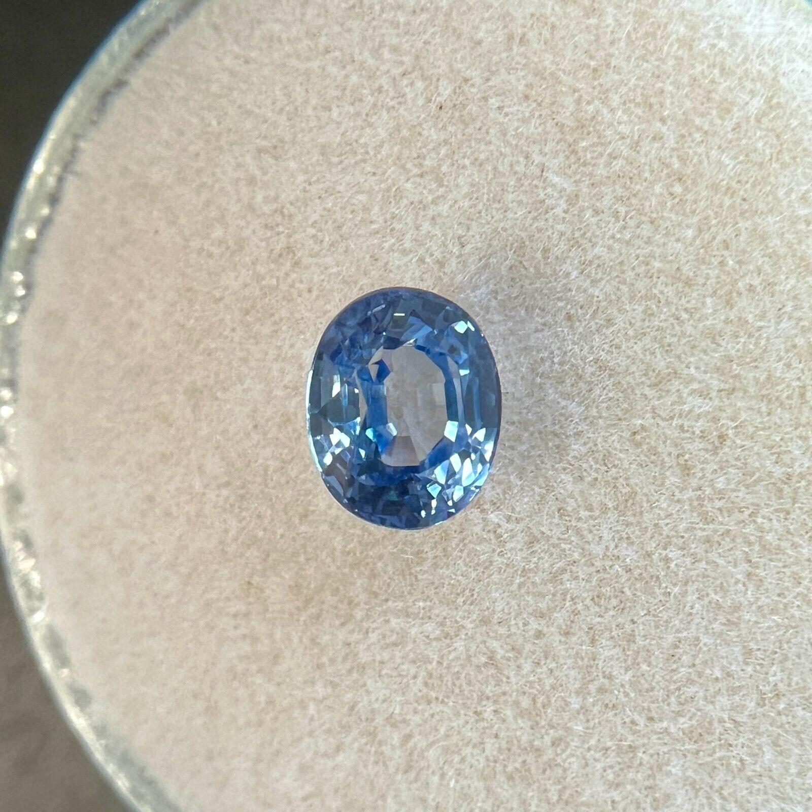 Saphir de Ceylan bleu vif de 0,89 carat, taille ovale, pierre précieuse non sertie, 5,8 x 4,8 mm, VVS Neuf - En vente à Birmingham, GB
