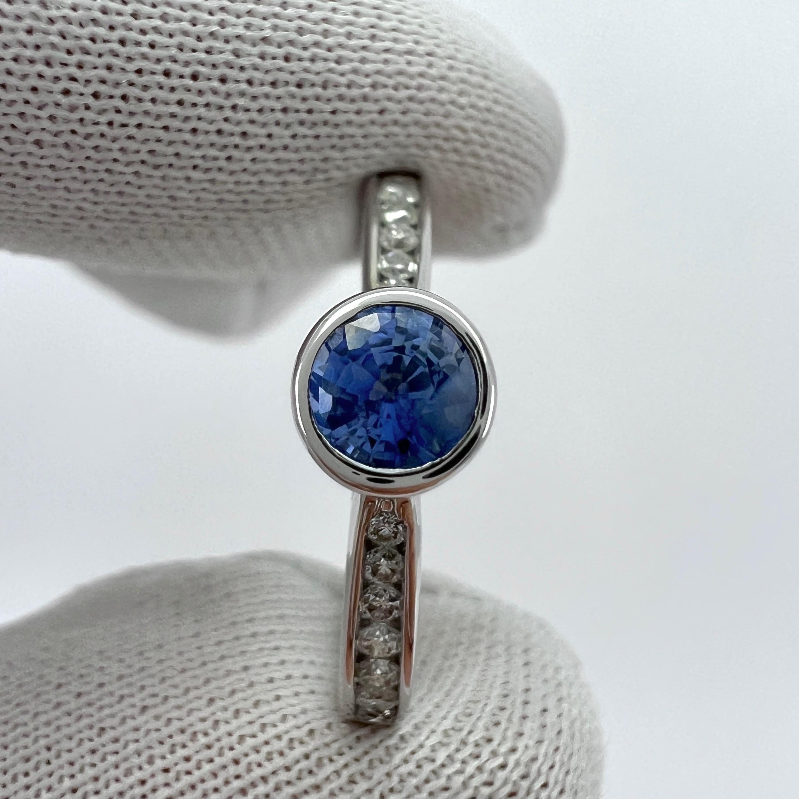 Fine Vivid Blue Round Cut Ceylon Sapphire Diamond White Gold Bezel Rubover Ring For Sale 2