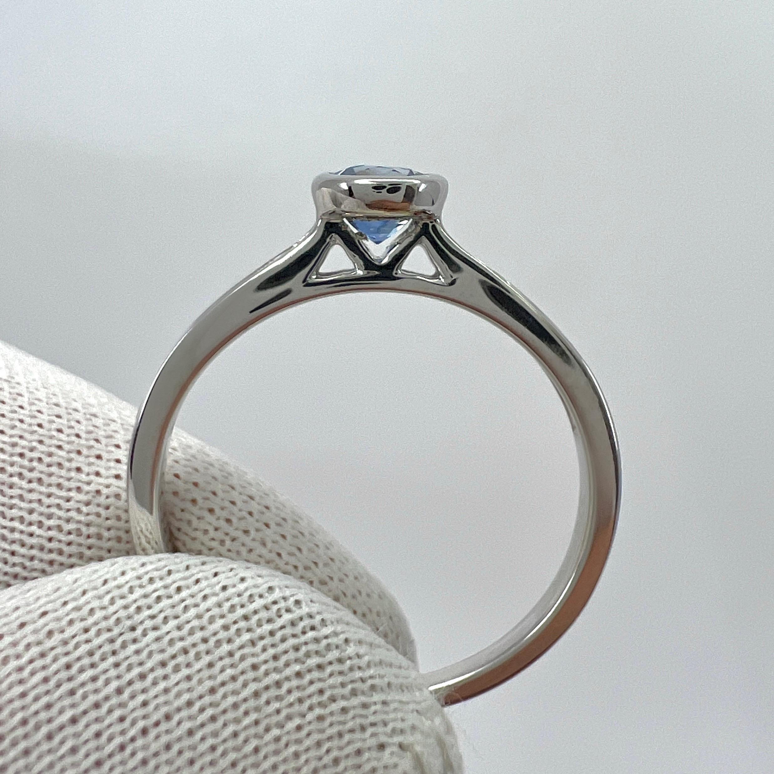 Fine Vivid Blue Round Cut Ceylon Sapphire Diamond White Gold Bezel Rubover Ring For Sale 4