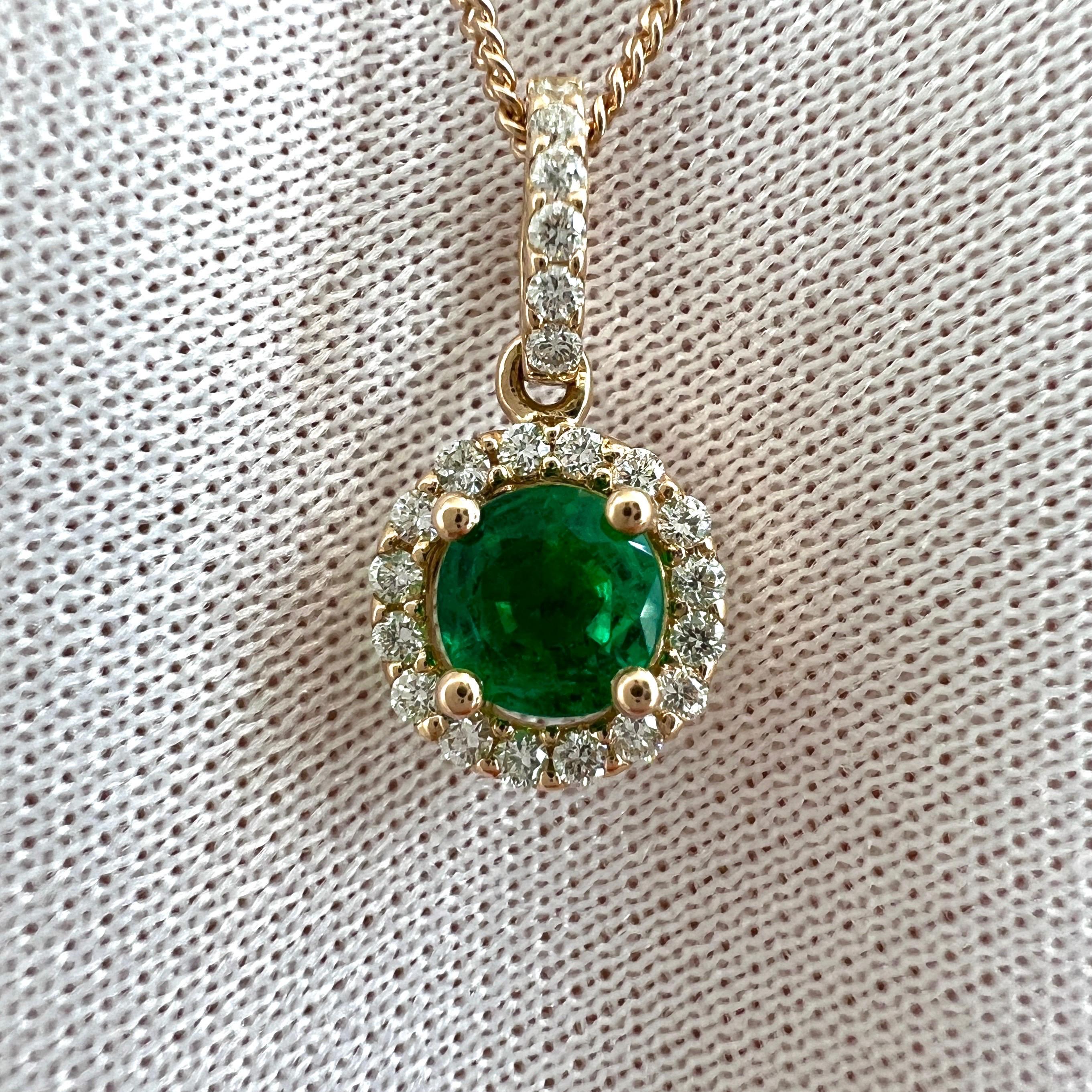 Fine Vivid Green Natural Emerald And Diamond 18k Rose Gold Round Halo Pendant For Sale 3