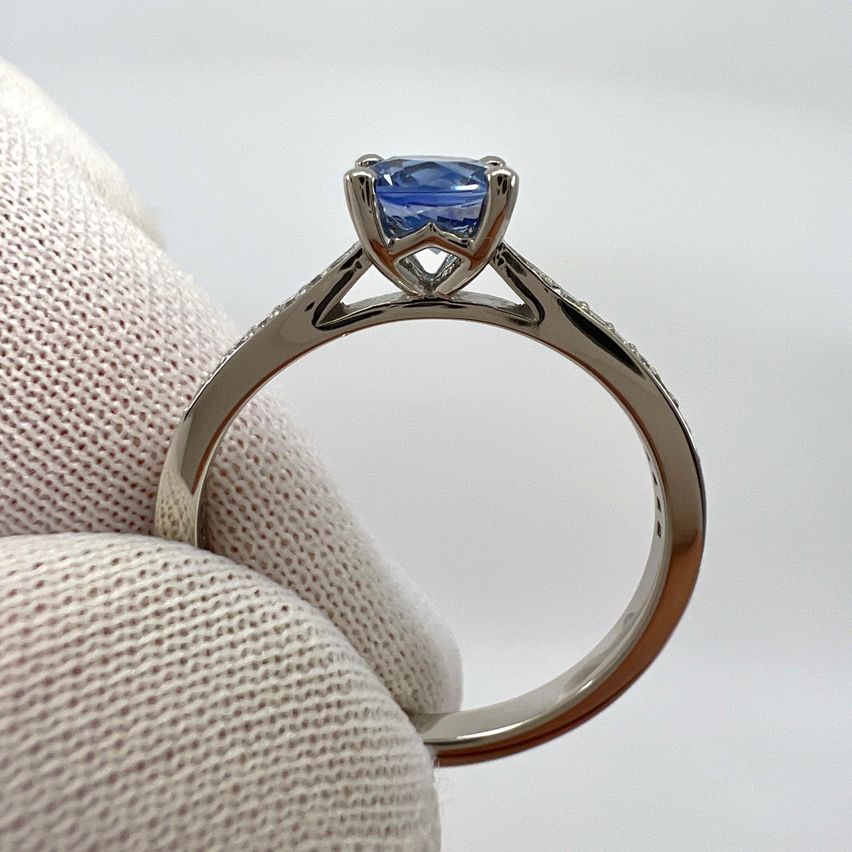 Fine Vivid Light Blue Ceylon Sapphire Diamond Platinum Round Brilliant Cut Ring In New Condition In Birmingham, GB