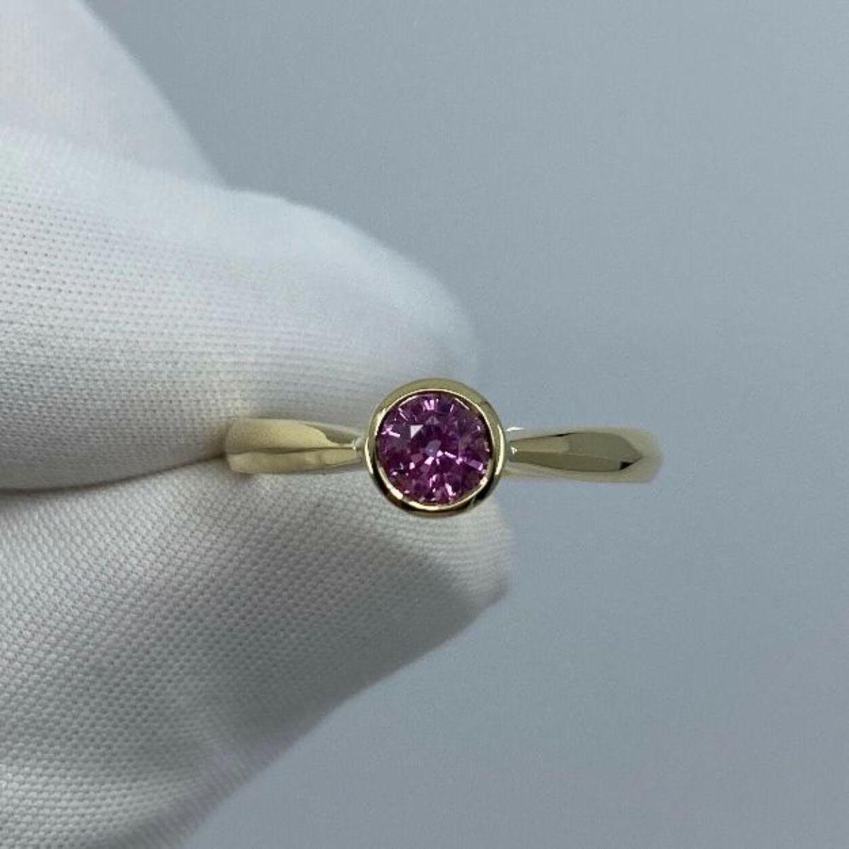 Women's Fine Vivid Pink Sapphire Round Cut 18K Yellow Gold Solitaire Rubover Bezel Ring For Sale