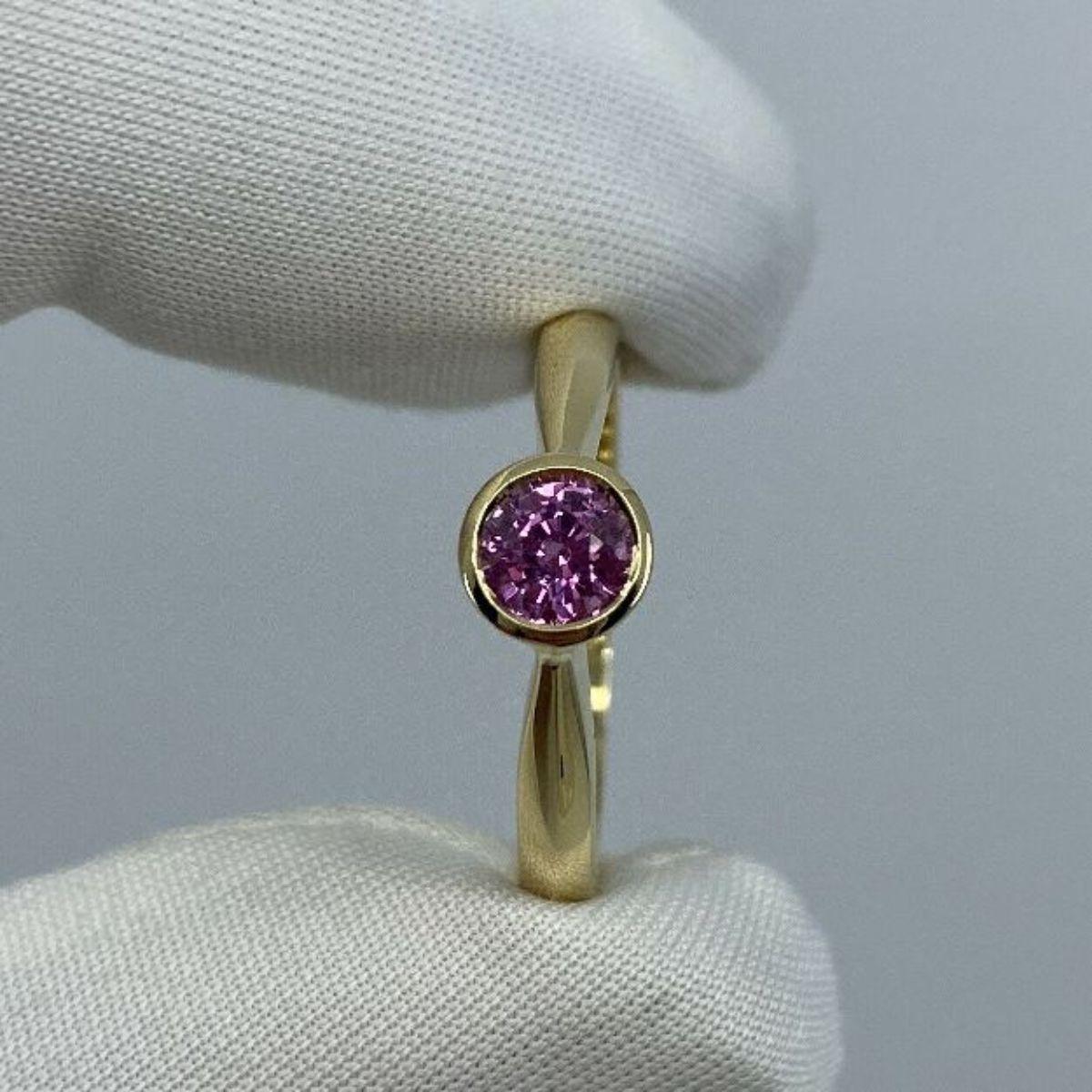 Fine Vivid Pink Sapphire Round Cut 18K Yellow Gold Solitaire Rubover Bezel Ring For Sale 2