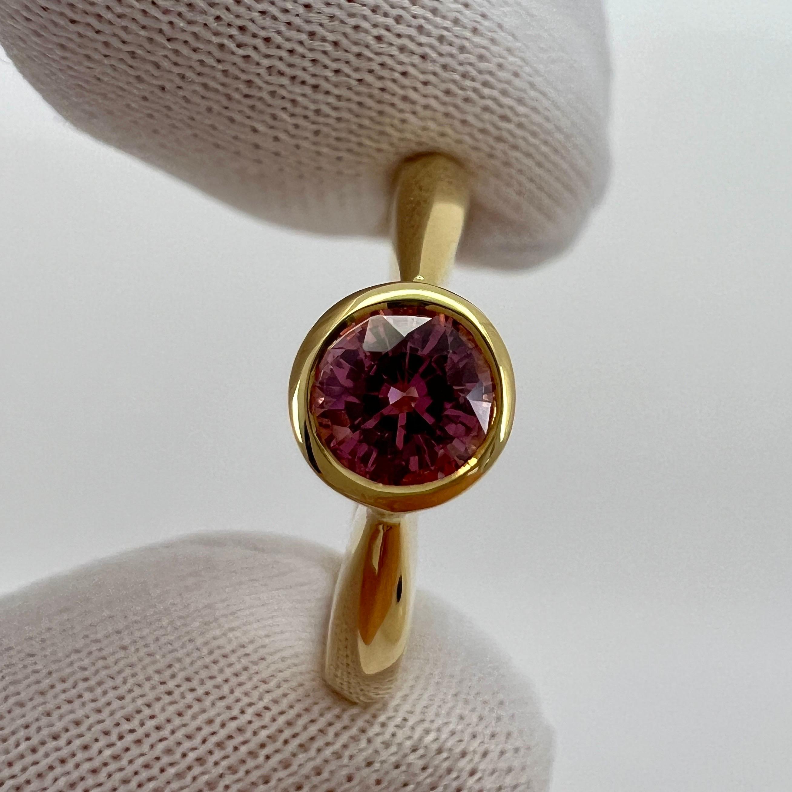 Fine Vivid Pink Sapphire Round Cut 18k Yellow Gold Solitaire Rubover Bezel Ring For Sale 4