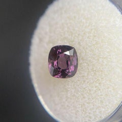 Fine pierre précieuse rare taille coussin en spinelle violet vif et violet 1,54 carat, non traitée