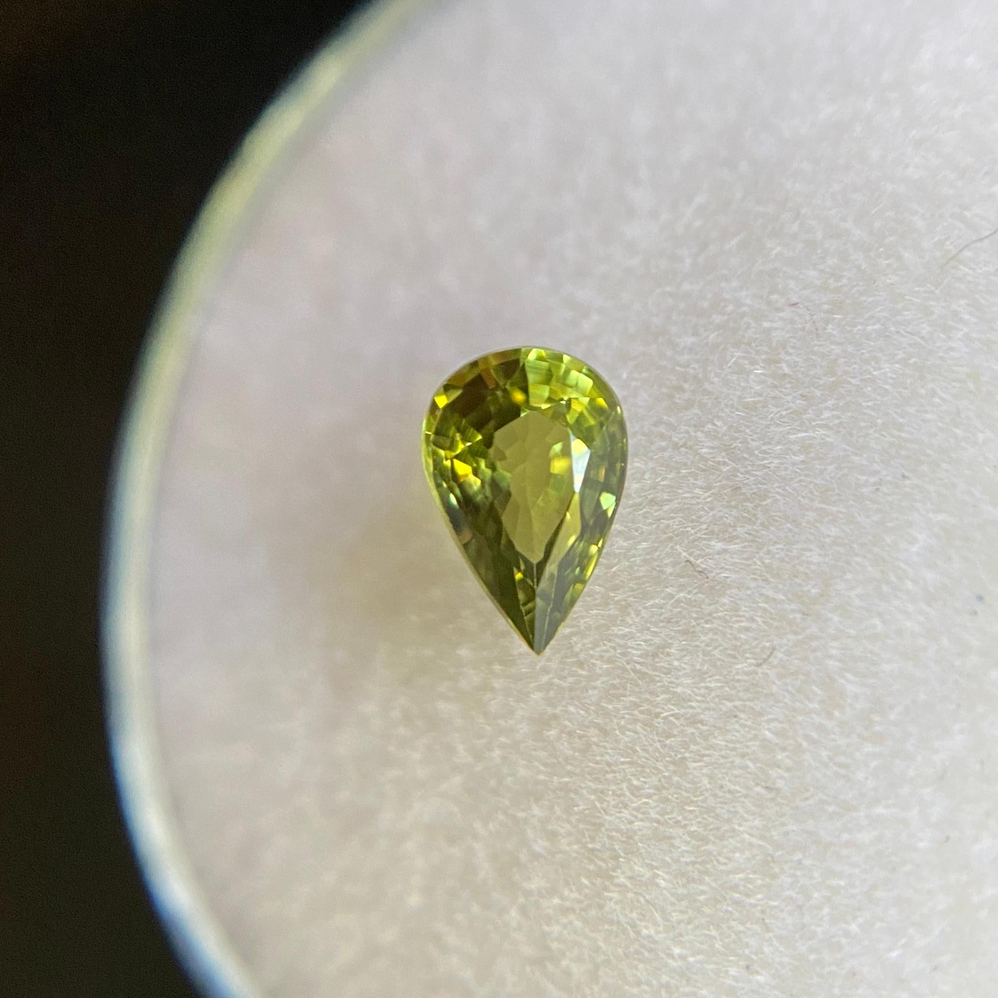 Fine Vivid Yellow Green Australian Sapphire 0.60ct Pear Cut Untreated In New Condition In Birmingham, GB