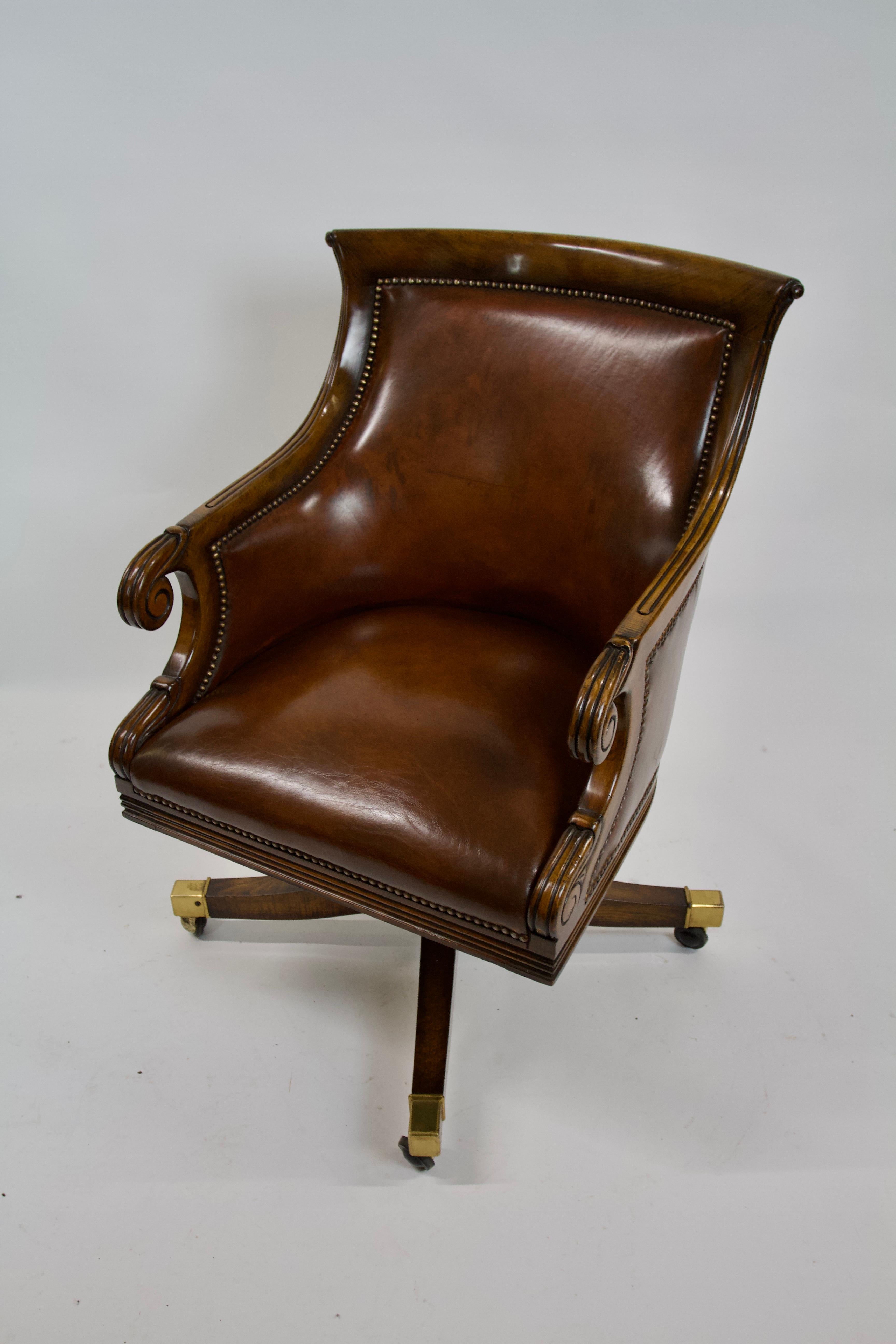 British  Fine W1V Style Mahogany & leather desk chair For Sale