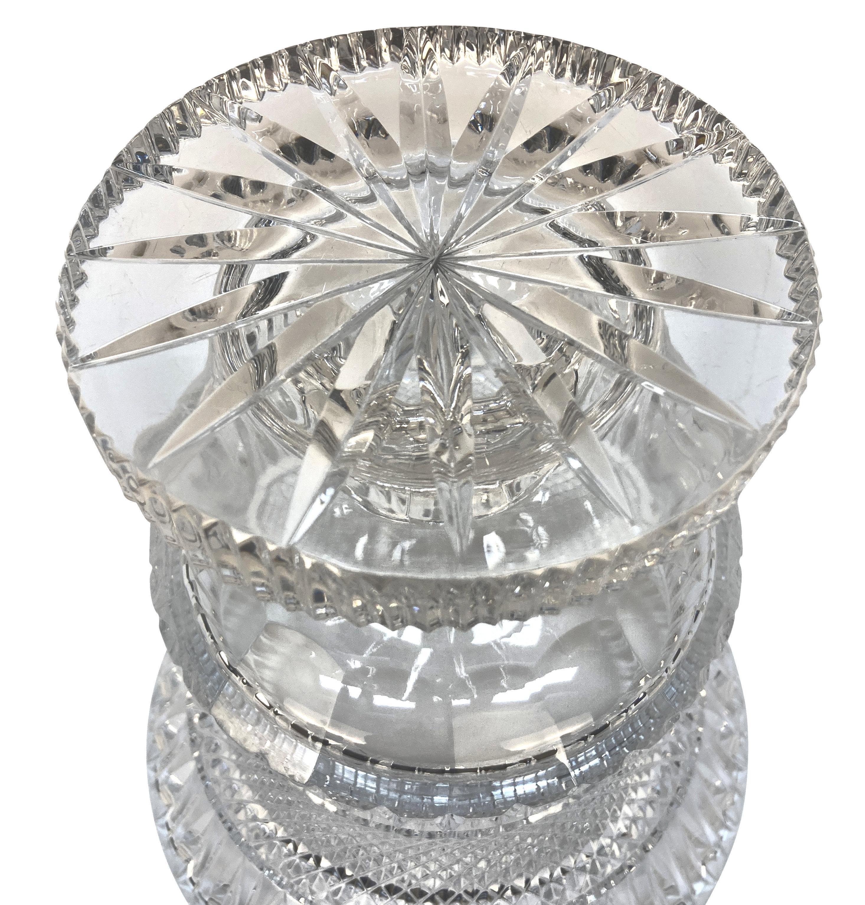 Milieu du XXe siècle Centre de table en cristal Waterford en forme de chardon en vente