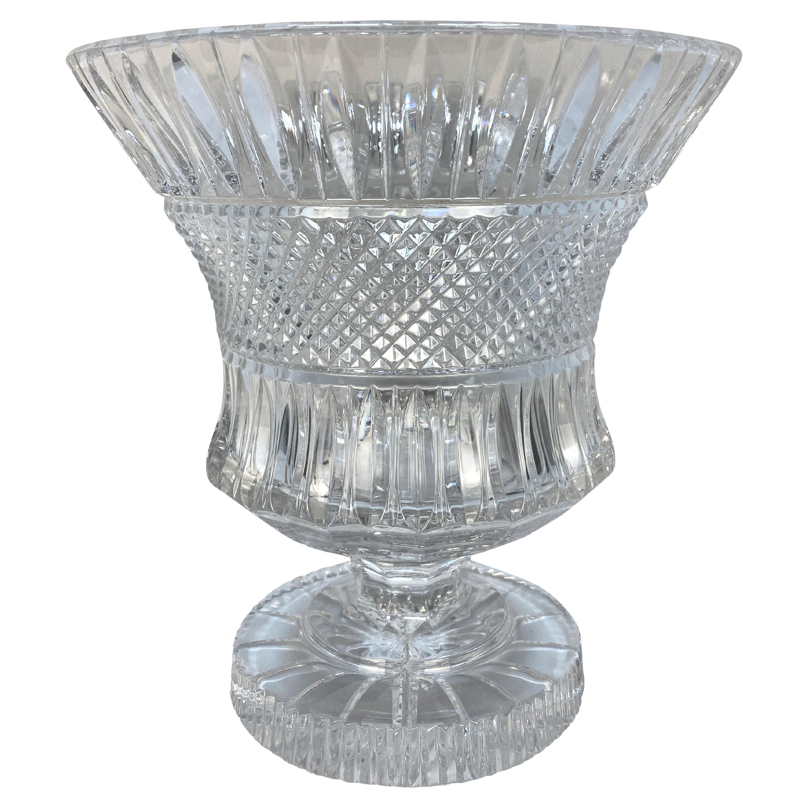 Tafelaufsatz aus feinem Waterford Crystal in Form einer Distel