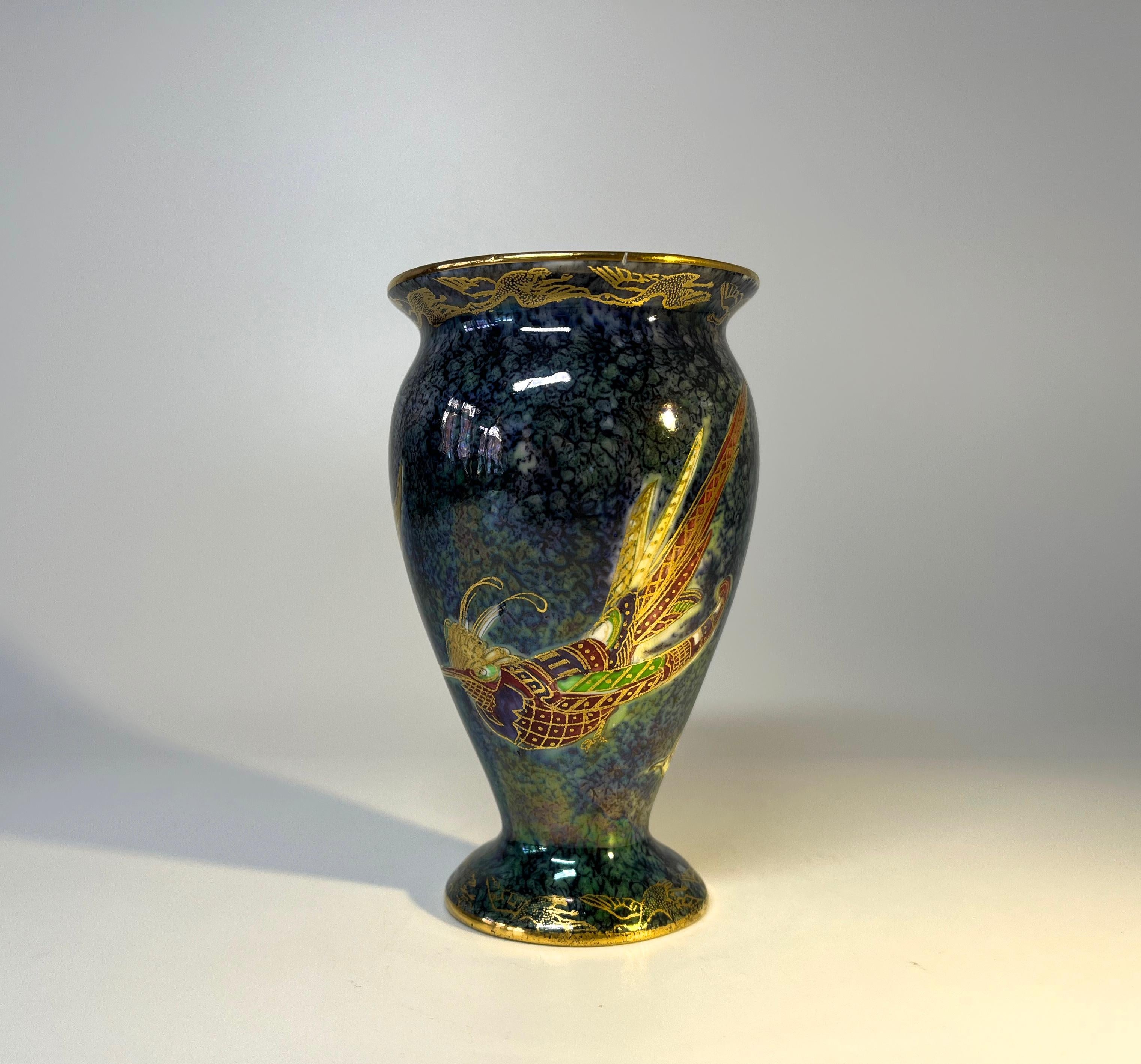 Art Deco Fine Wedgwood Ordinary Lustre Exotic Gilded Birds Baluster Vase #Z5986 For Sale