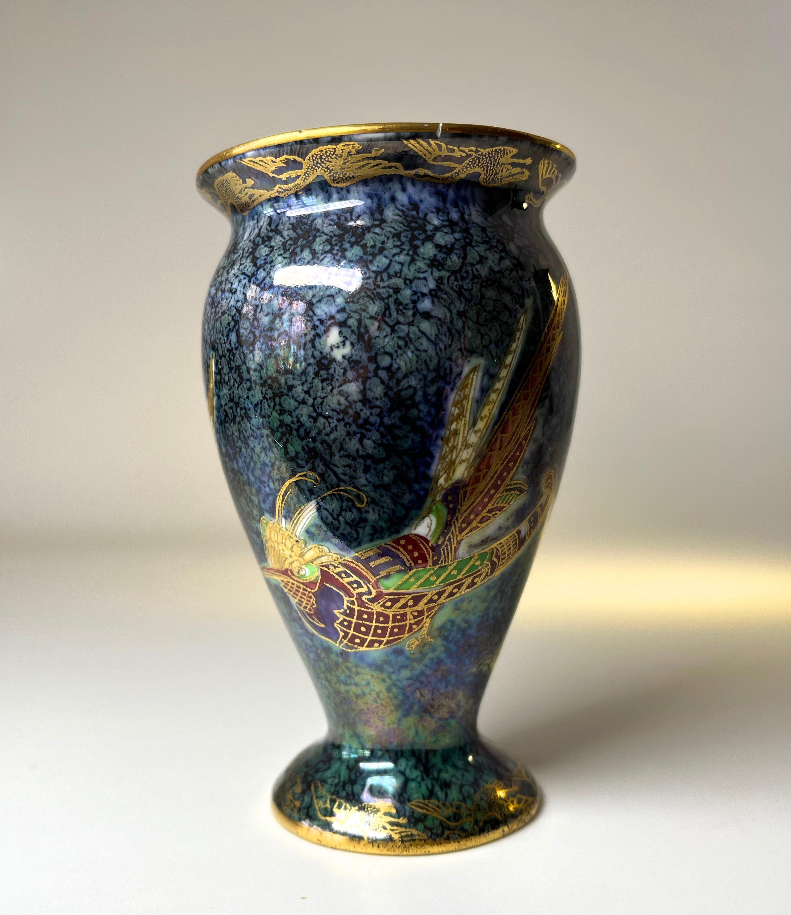 Fine Wedgwood Ordinary Lustre Exotic Gilded Birds Baluster Vase #Z5986 For Sale 1