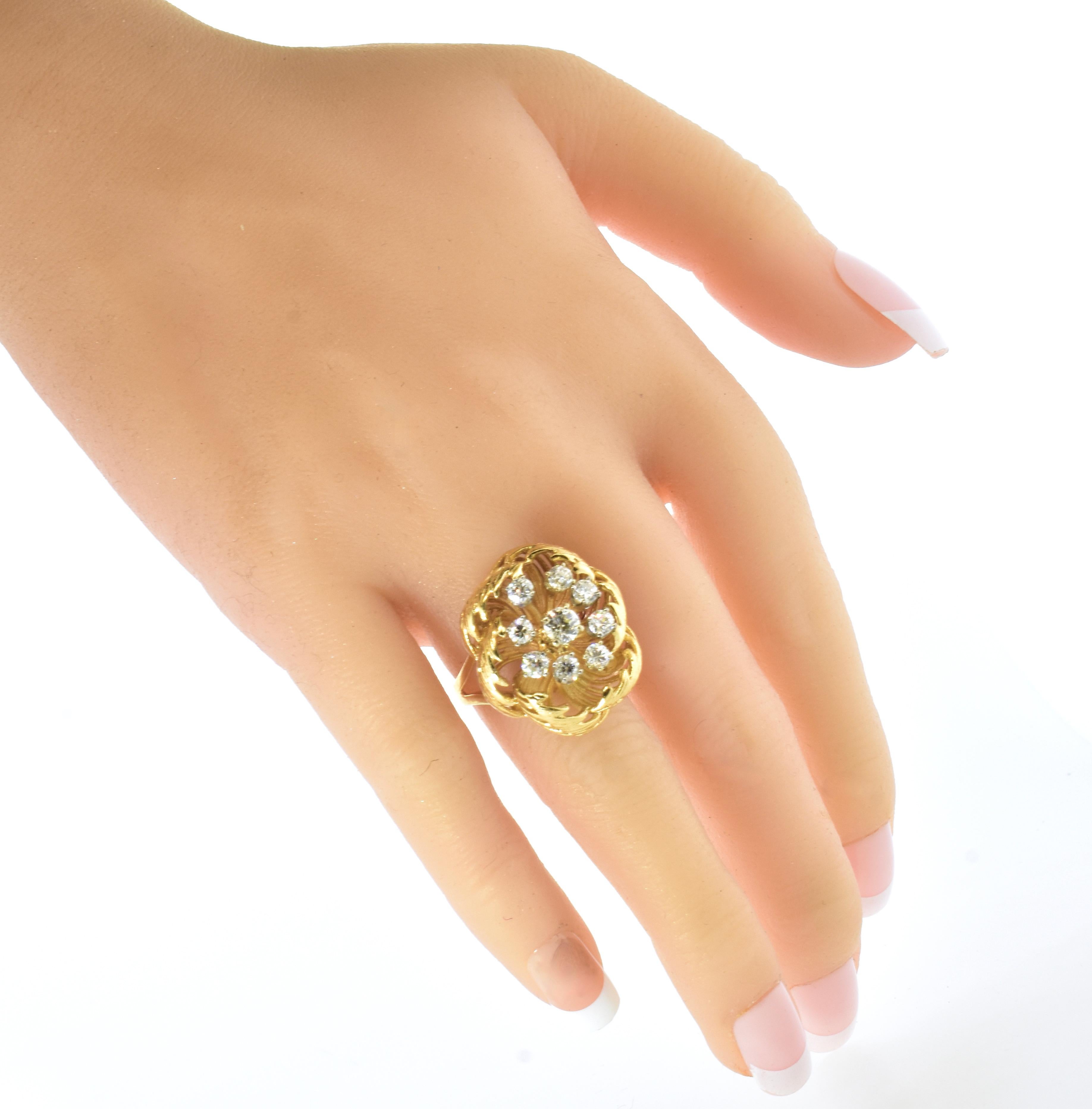 Ungewöhnlicher und auffälliger Ring mit weißem Diamanten im Brillantschliff und Gold, um 1960 im Angebot 1