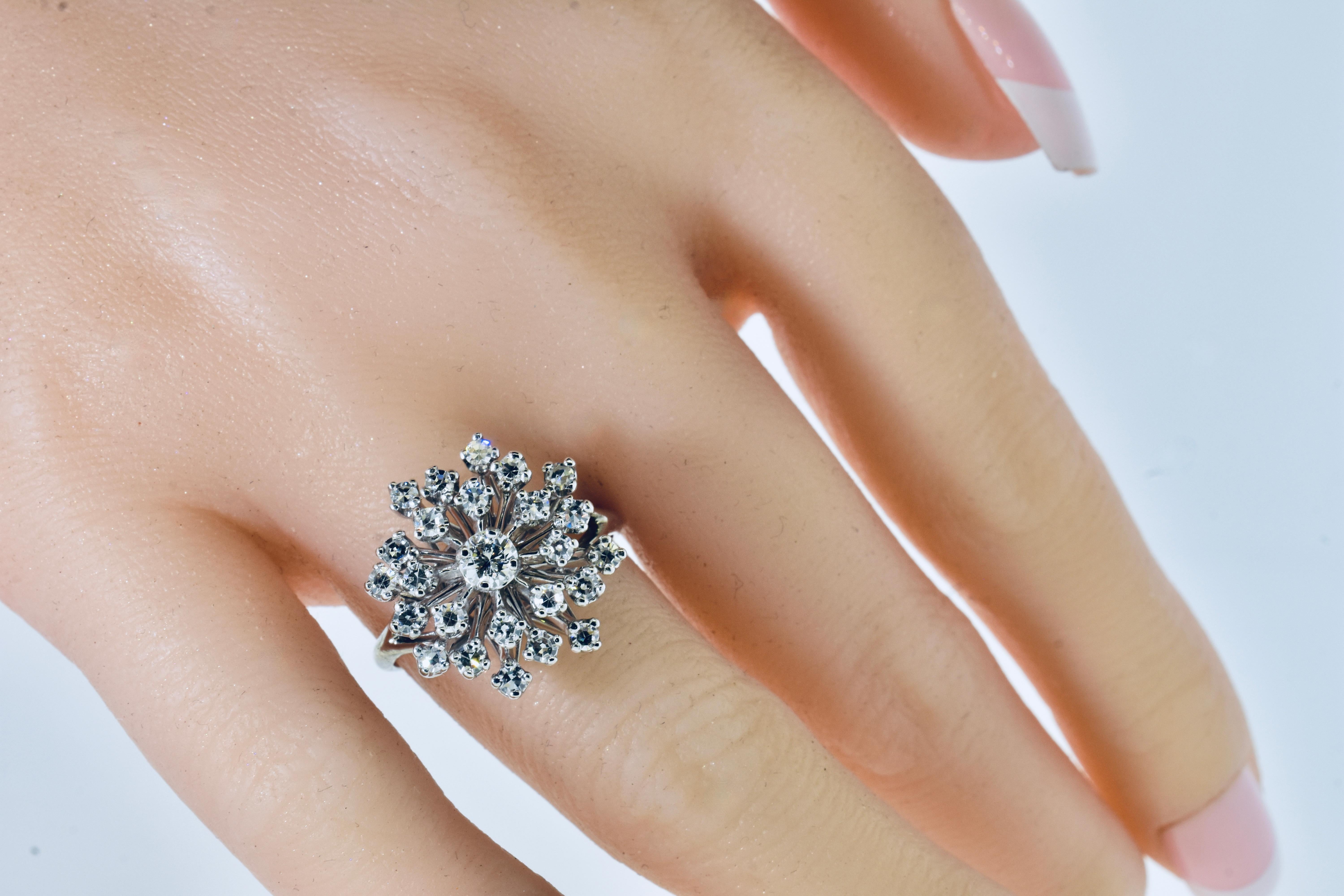 Feiner weißer Diamant im Brillantschliff Zeitgenössischer Ring für Damen oder Herren im Angebot