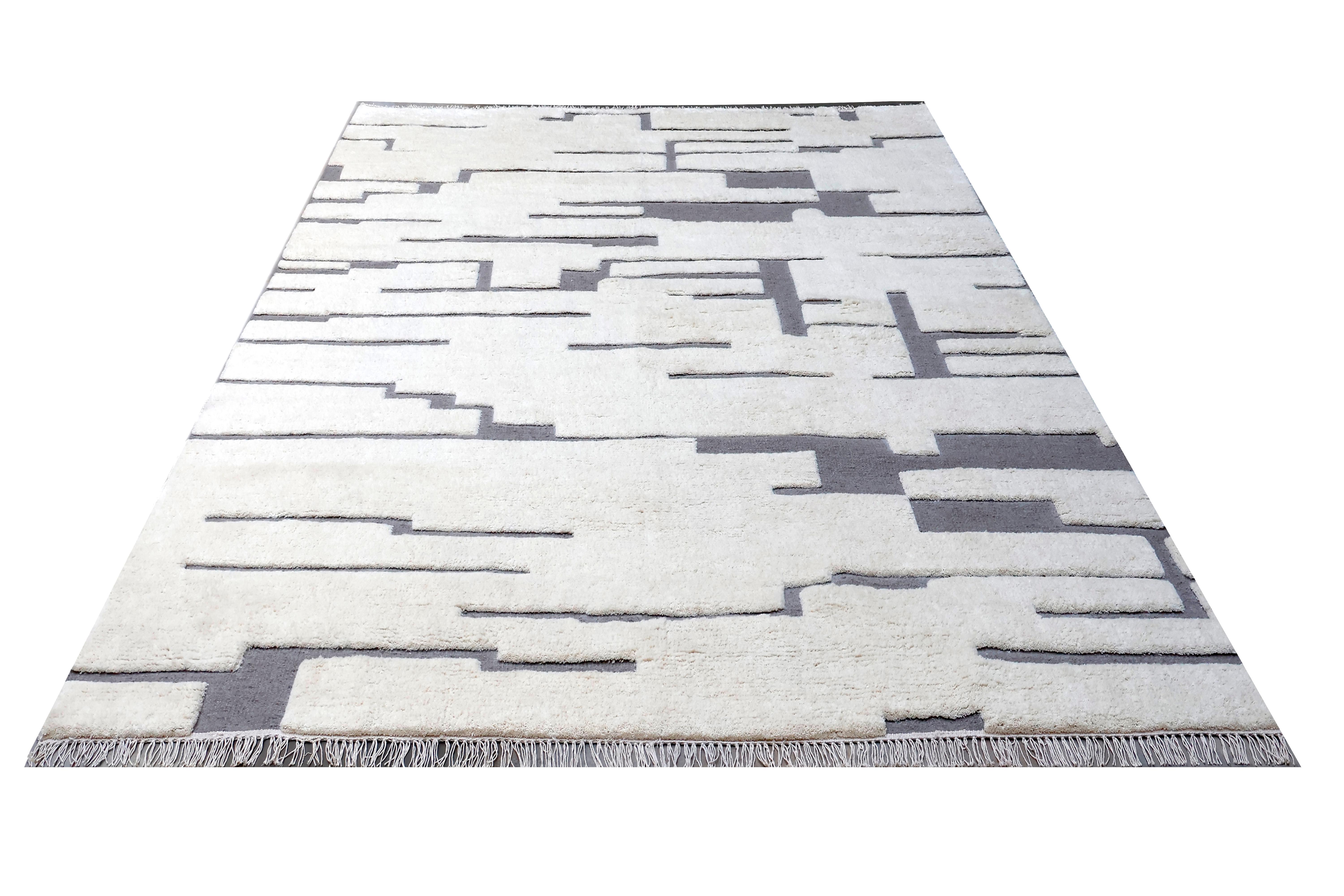 Indien Fine White & Gray Modernity High-Low en vente