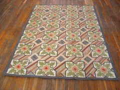 Fine White-Green Cross-Flowers Pattern Contemporary Handmade Cotton Hooked Rug