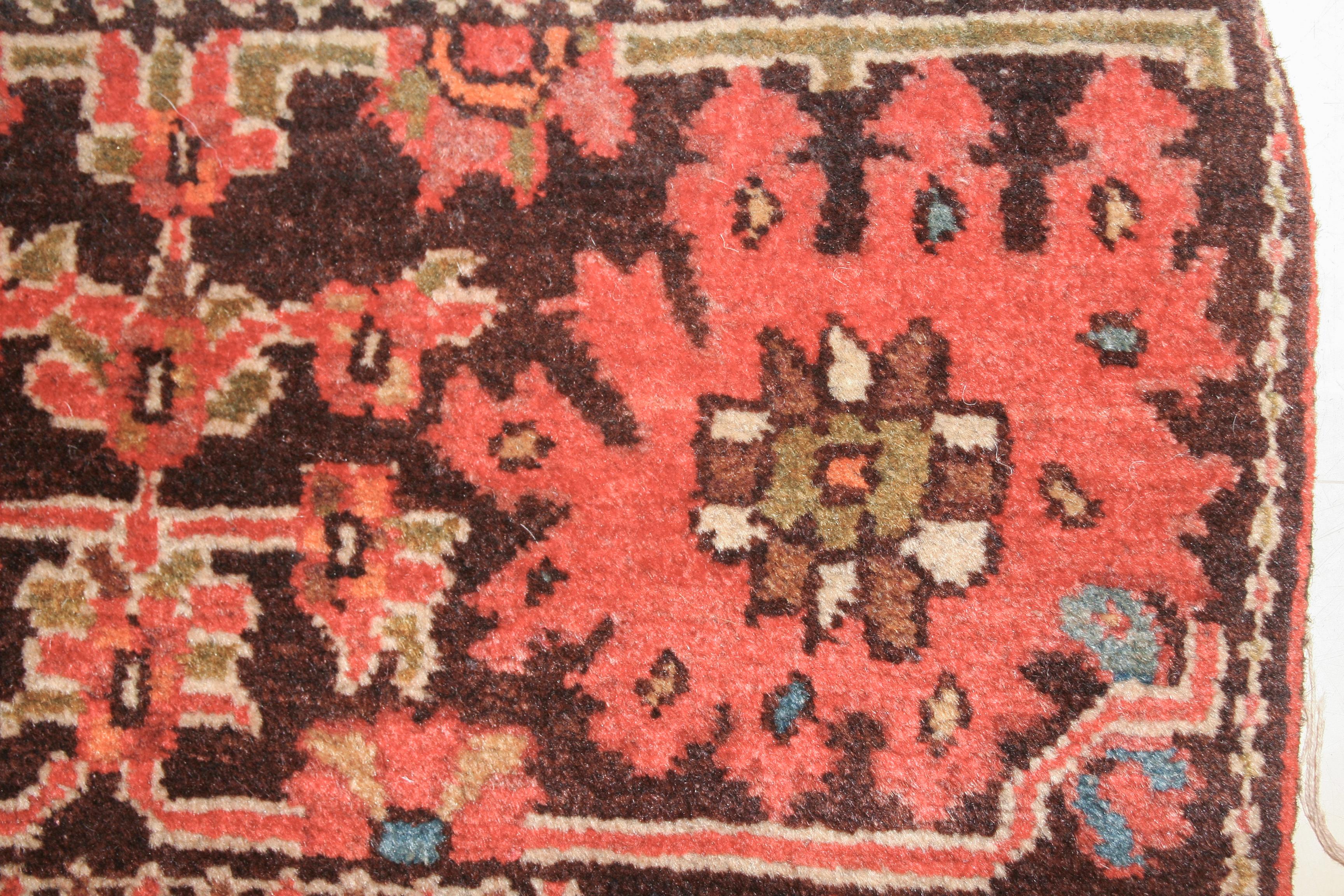 Hand-Knotted Fine White Ground Antique Ferahan Sarouk Rug For Sale