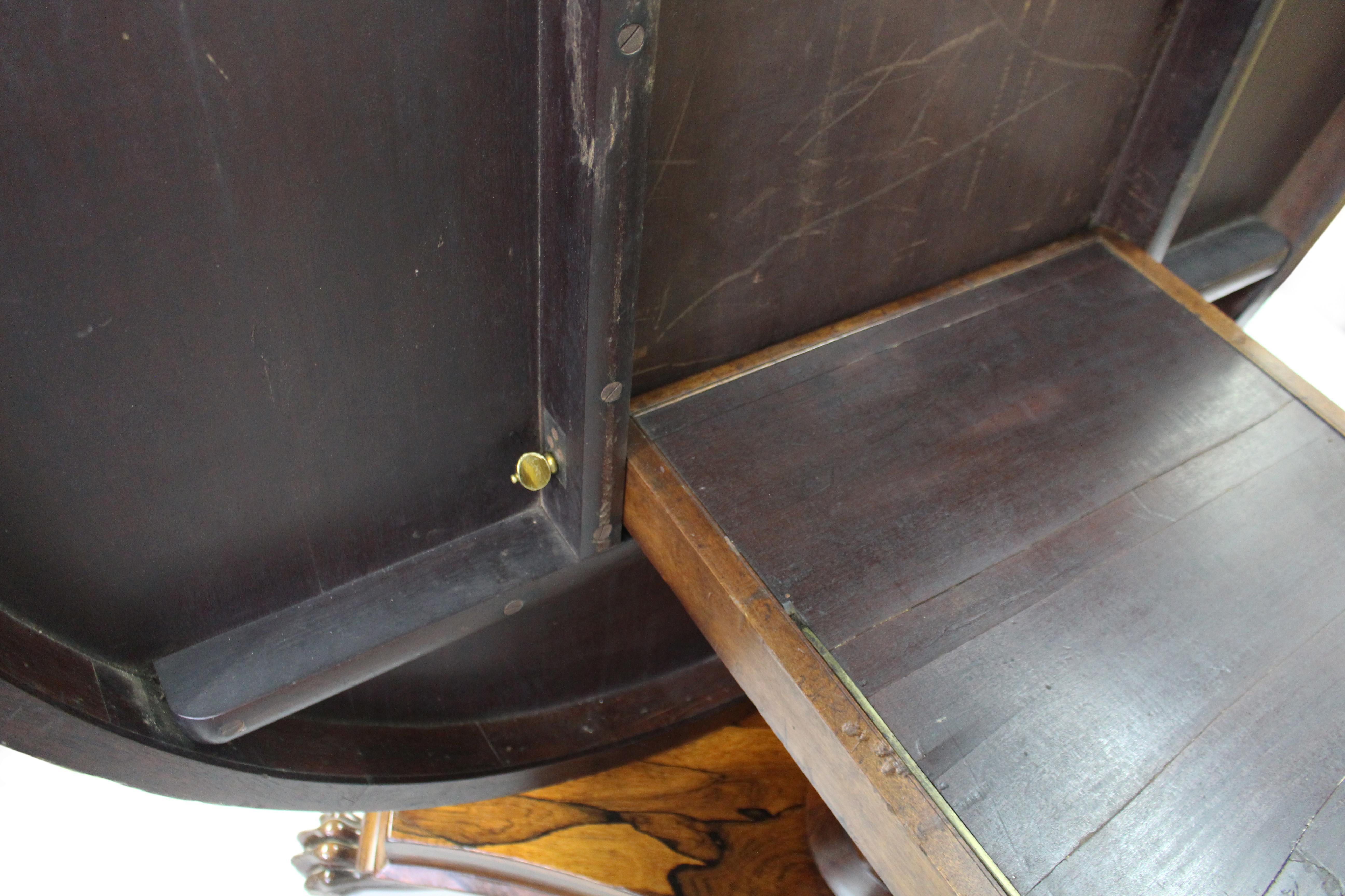 Fine William IV Sabina Wood Centre Table (c.1830) For Sale 7