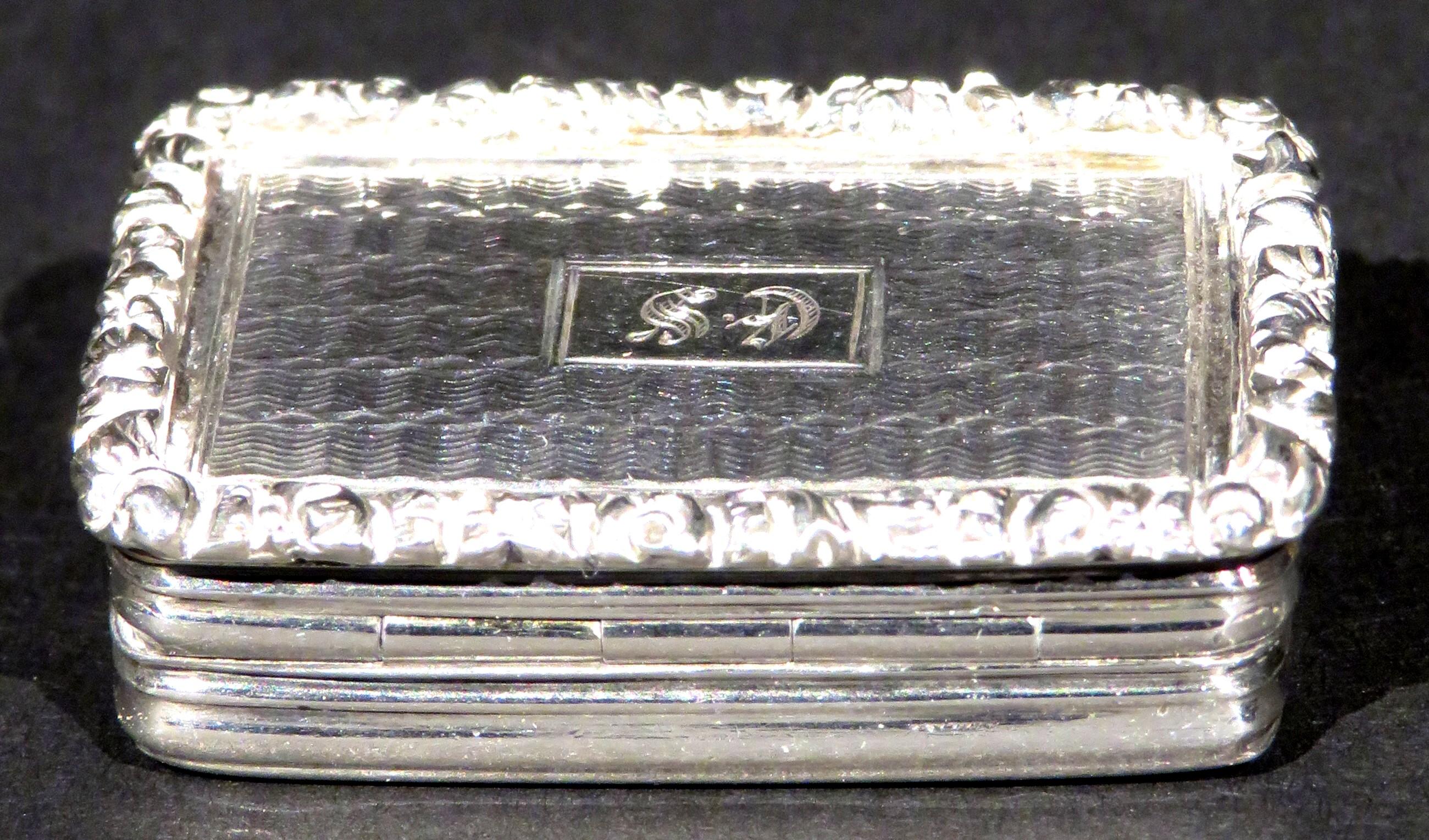 Fine William IV Sterling Silver Vinaigrette by Joseph Willmore, Birmingham, 1835 For Sale 3