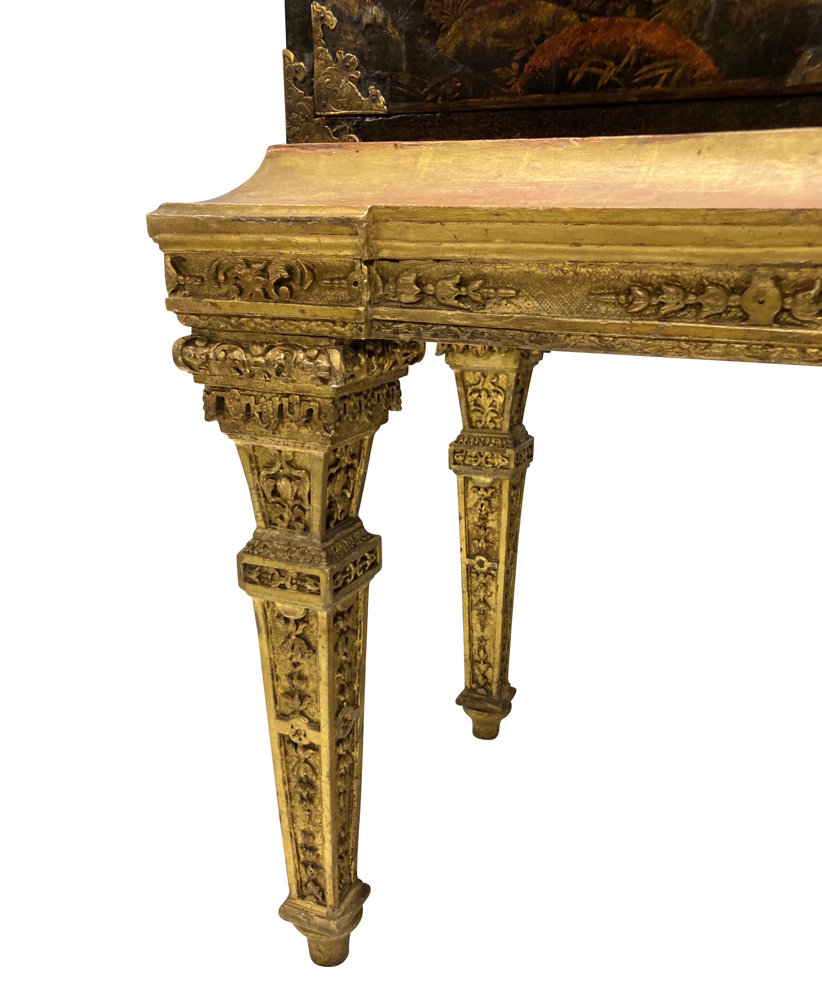 Fino armario de chinoiserie William & Mary sobre soporte de madera dorada en venta 2