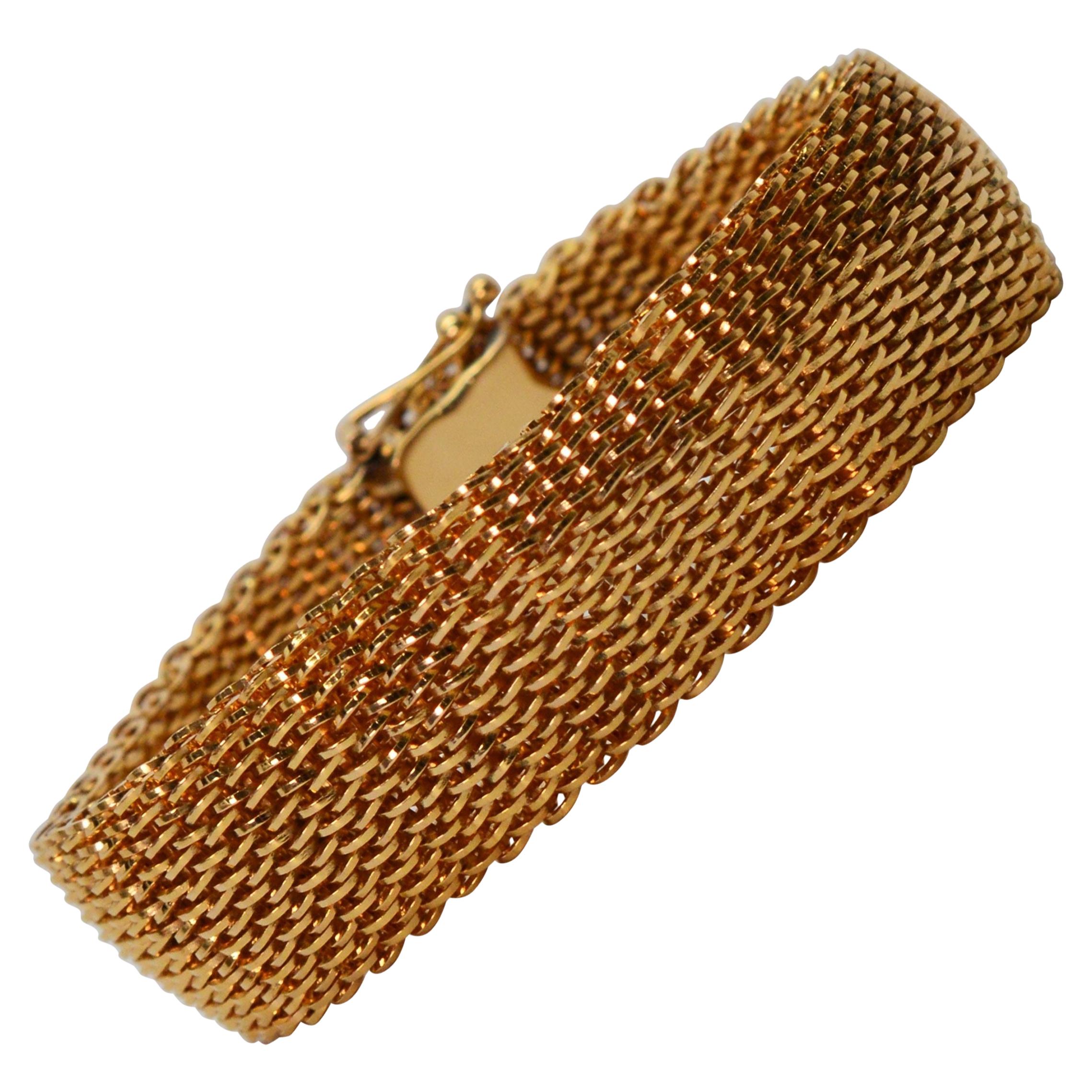  18 Karat Yellow Gold Sleek Mesh Statement Bracelet For Sale