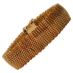  18 Karat Yellow Gold Sleek Mesh Statement Bracelet