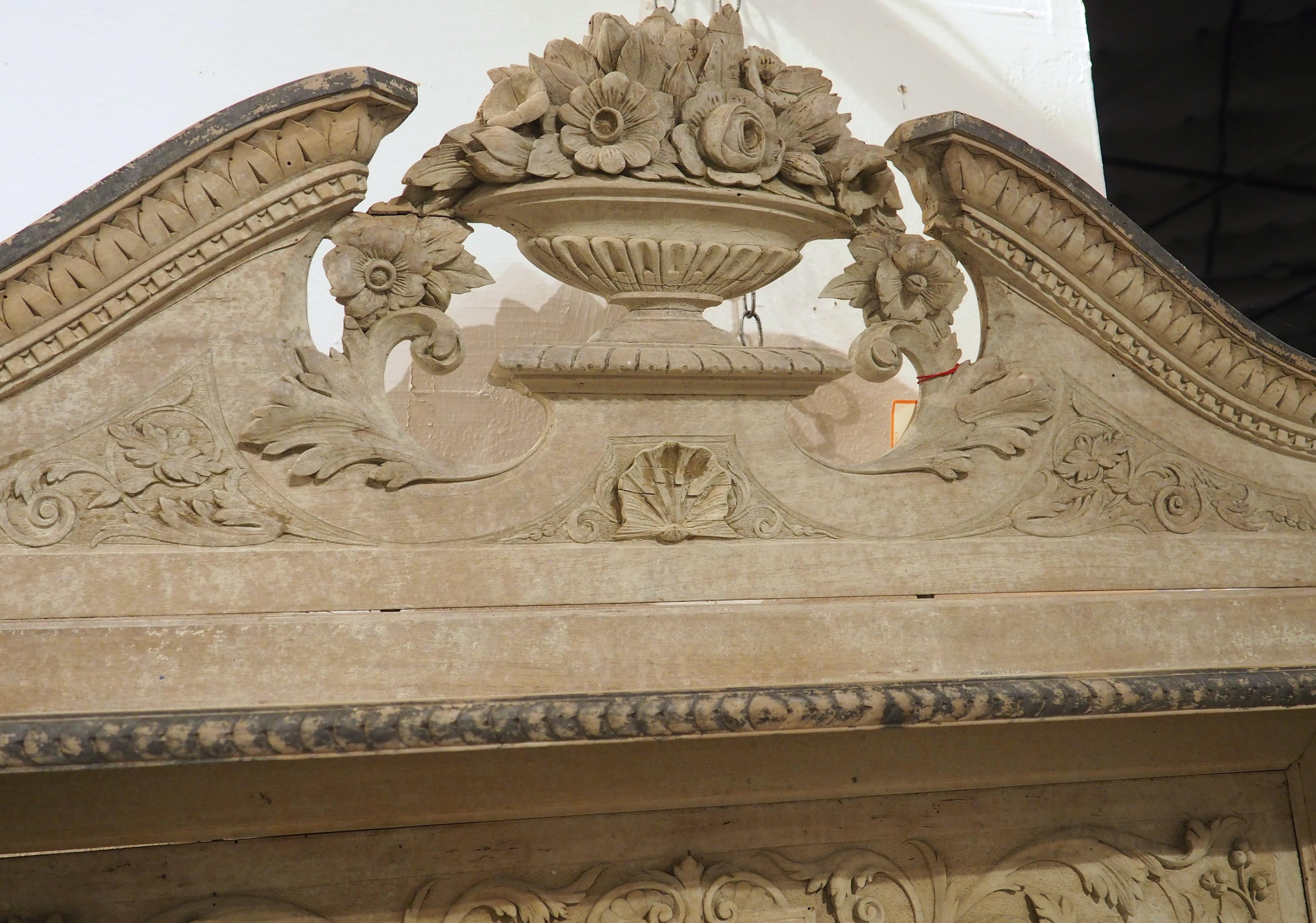 Antiguo Buffet de Caza Francés Finamente Tallado 
