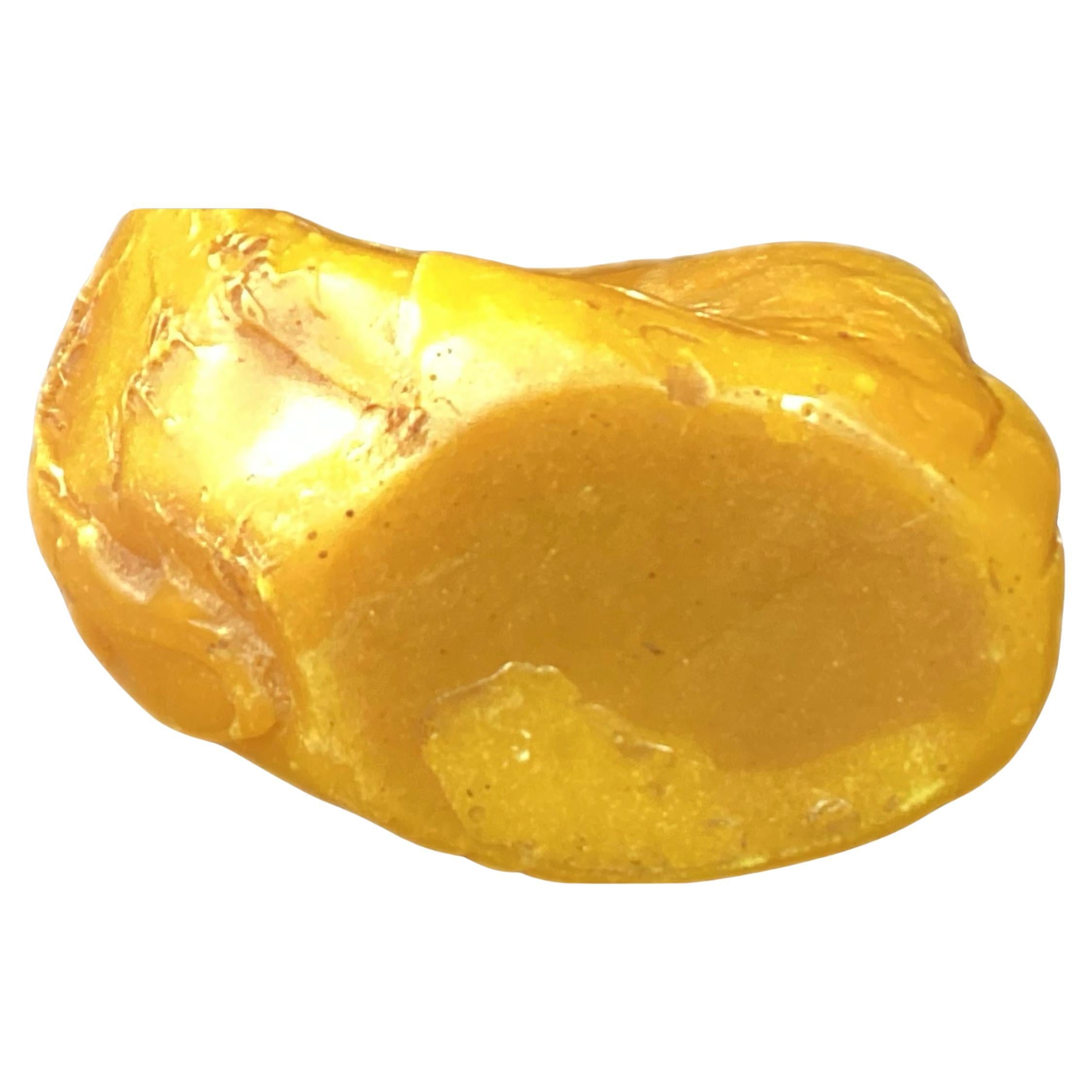 Paysage et personnage chinois finement sculptés en pierre ollaire de couleur moutarde Bon état - En vente à Bradenton, FL