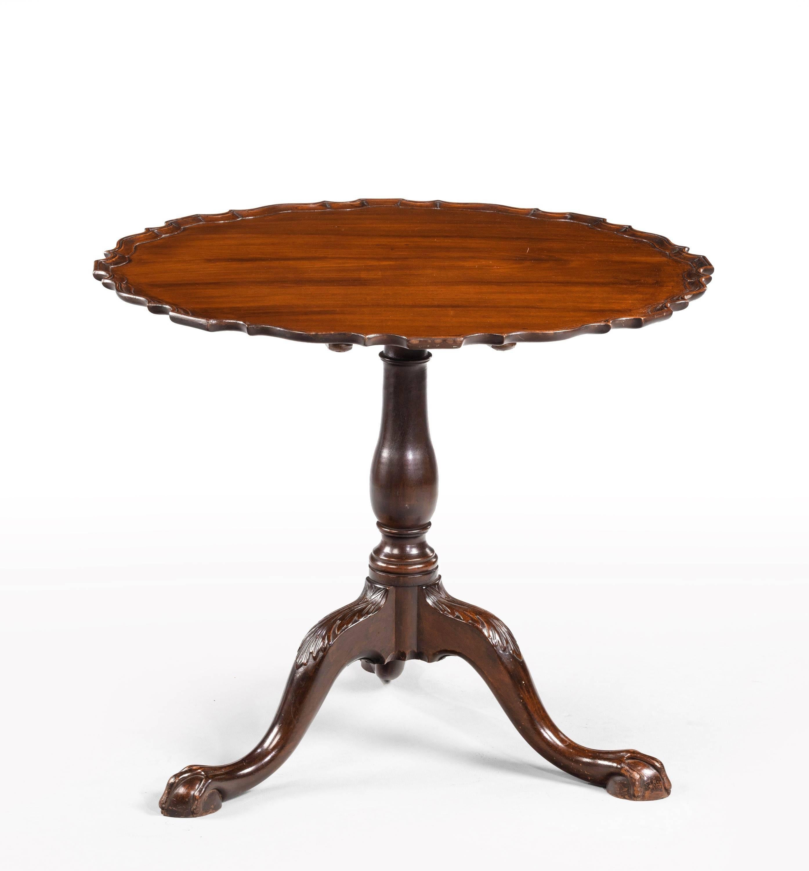 Finely Carved Chippendale Style Mahogany Pie-Crust Tilt Table In Good Condition In Peterborough, Northamptonshire