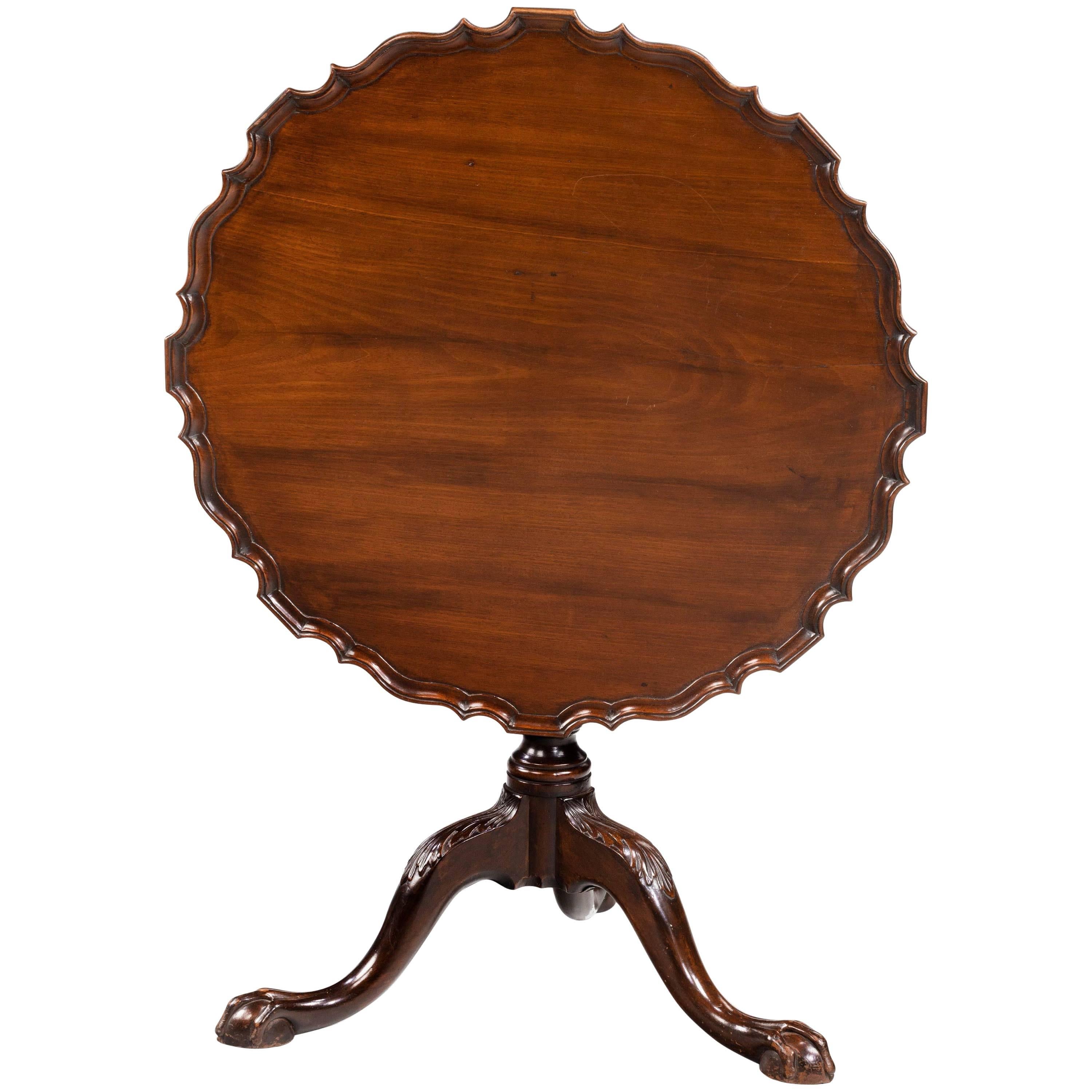 Finely Carved Chippendale Style Mahogany Pie-Crust Tilt Table