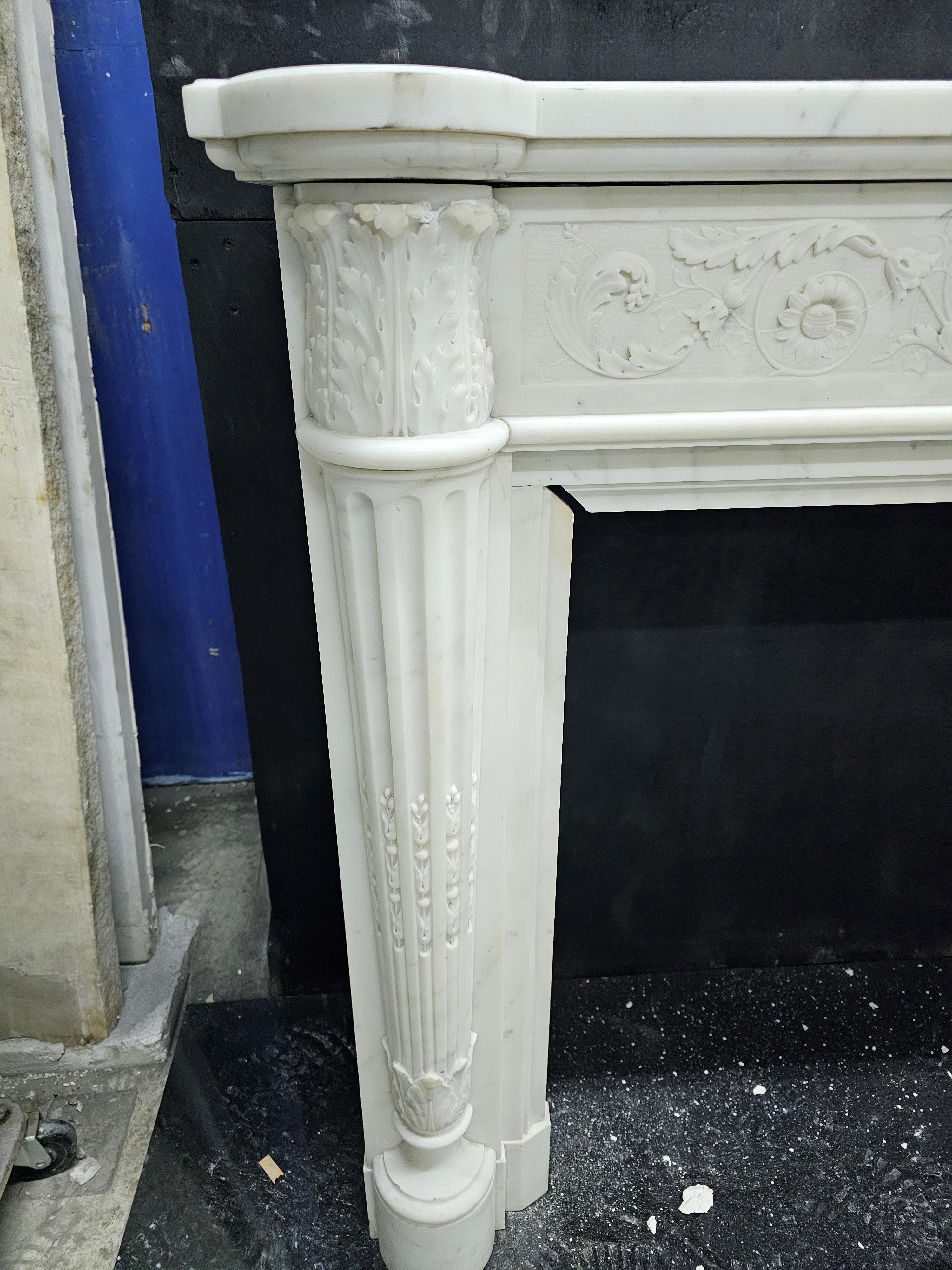 Hand-Carved Finely Carved Early 19th Century French Chimneypiece For Sale