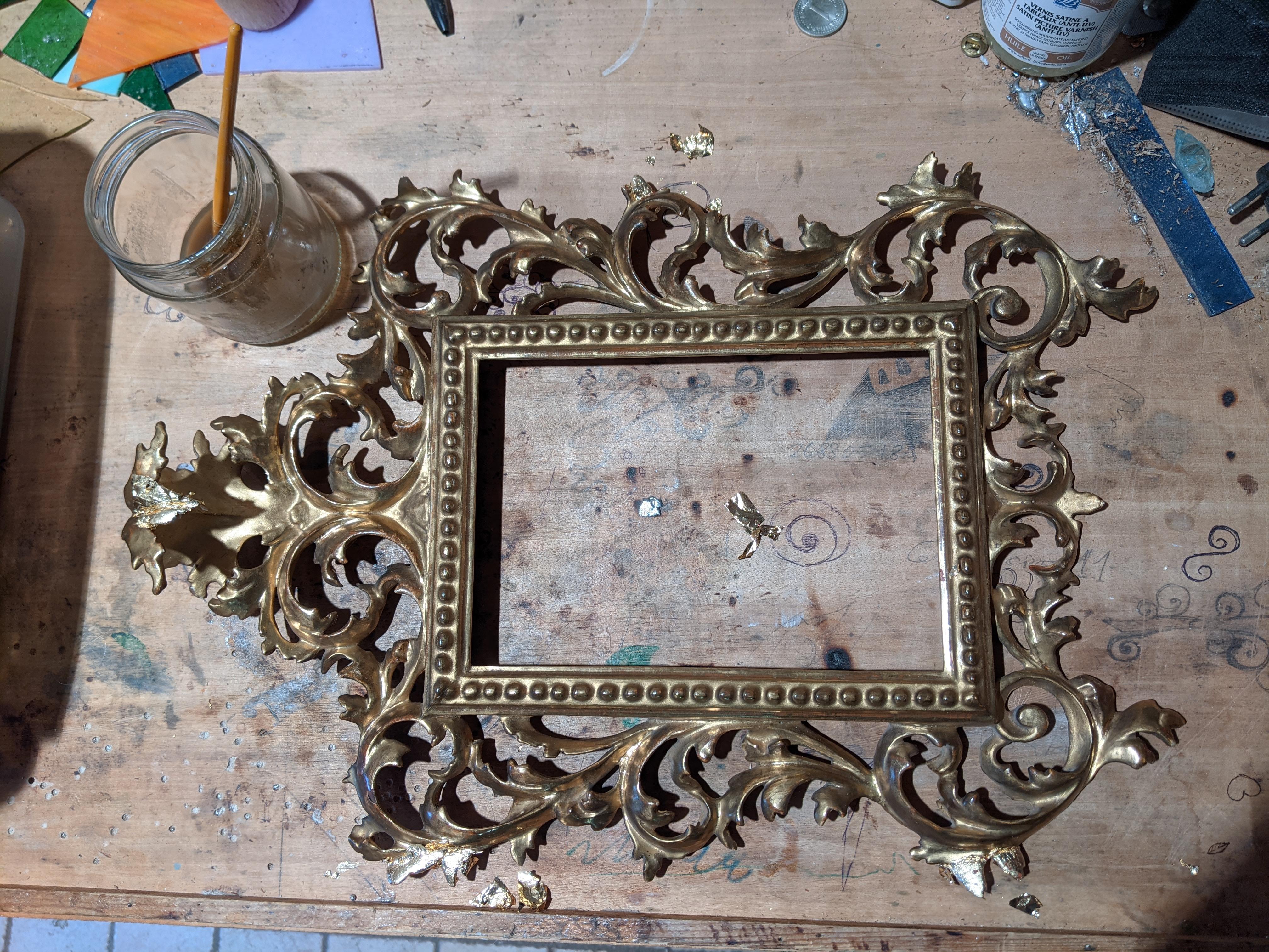 Finely Venetian Carved Frame from the Late 1600s, Finished in Gold Leaf For Sale 6