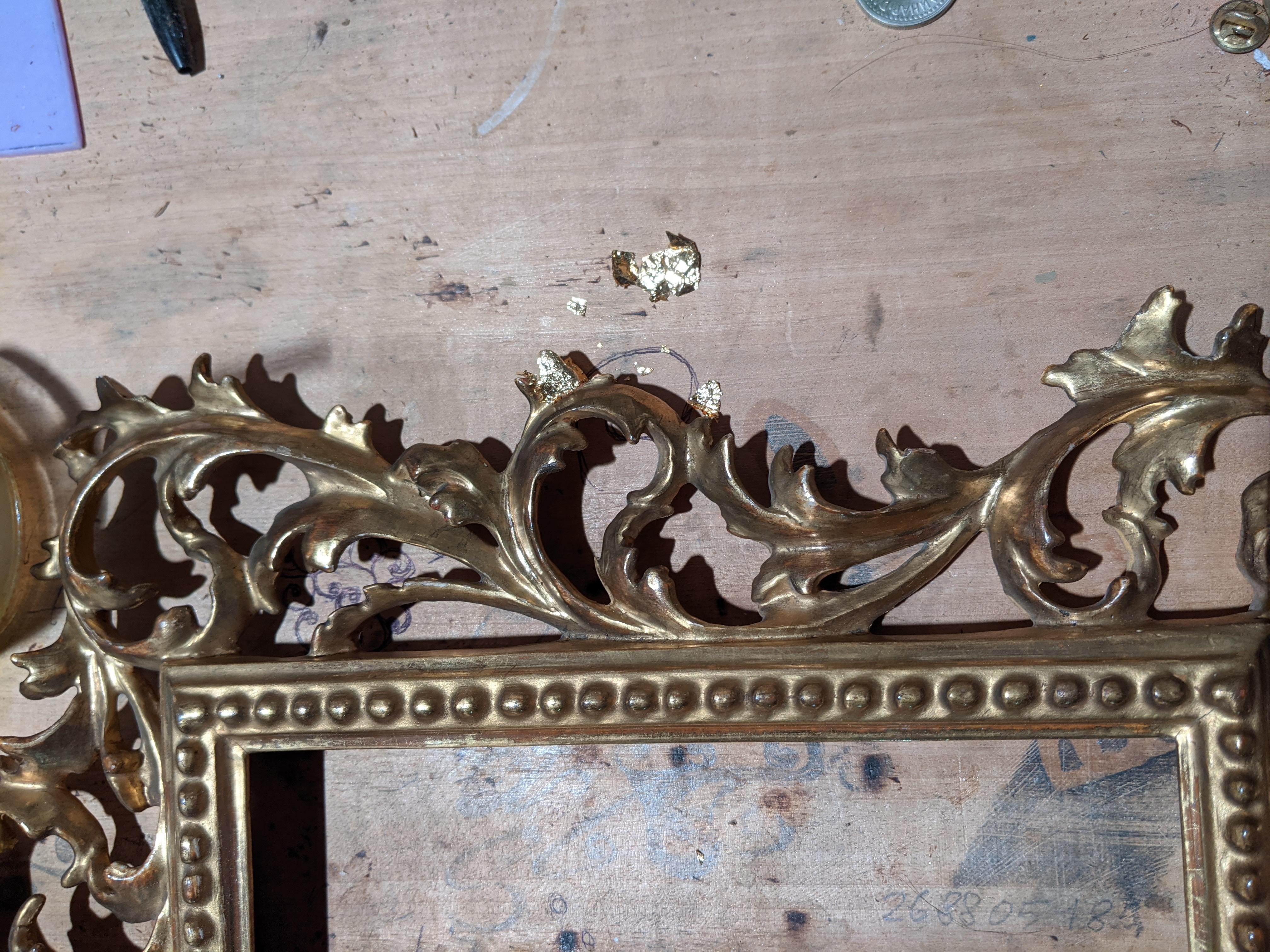 Finely Venetian Carved Frame from the Late 1600s, Finished in Gold Leaf For Sale 11