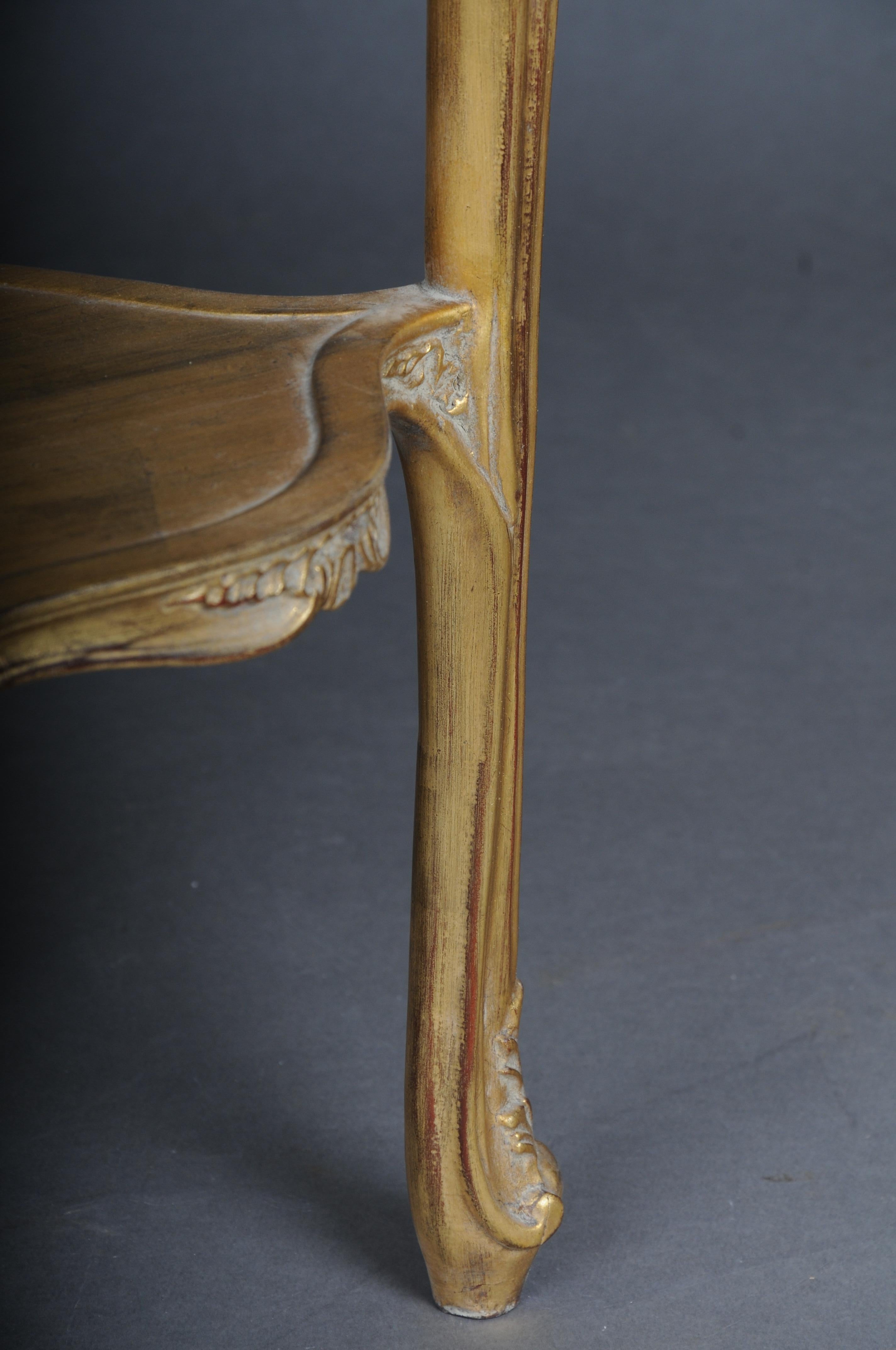 Fein geschnitzter Beistelltisch aus Gold mit Marmorplatte, Louis XV im Angebot 4