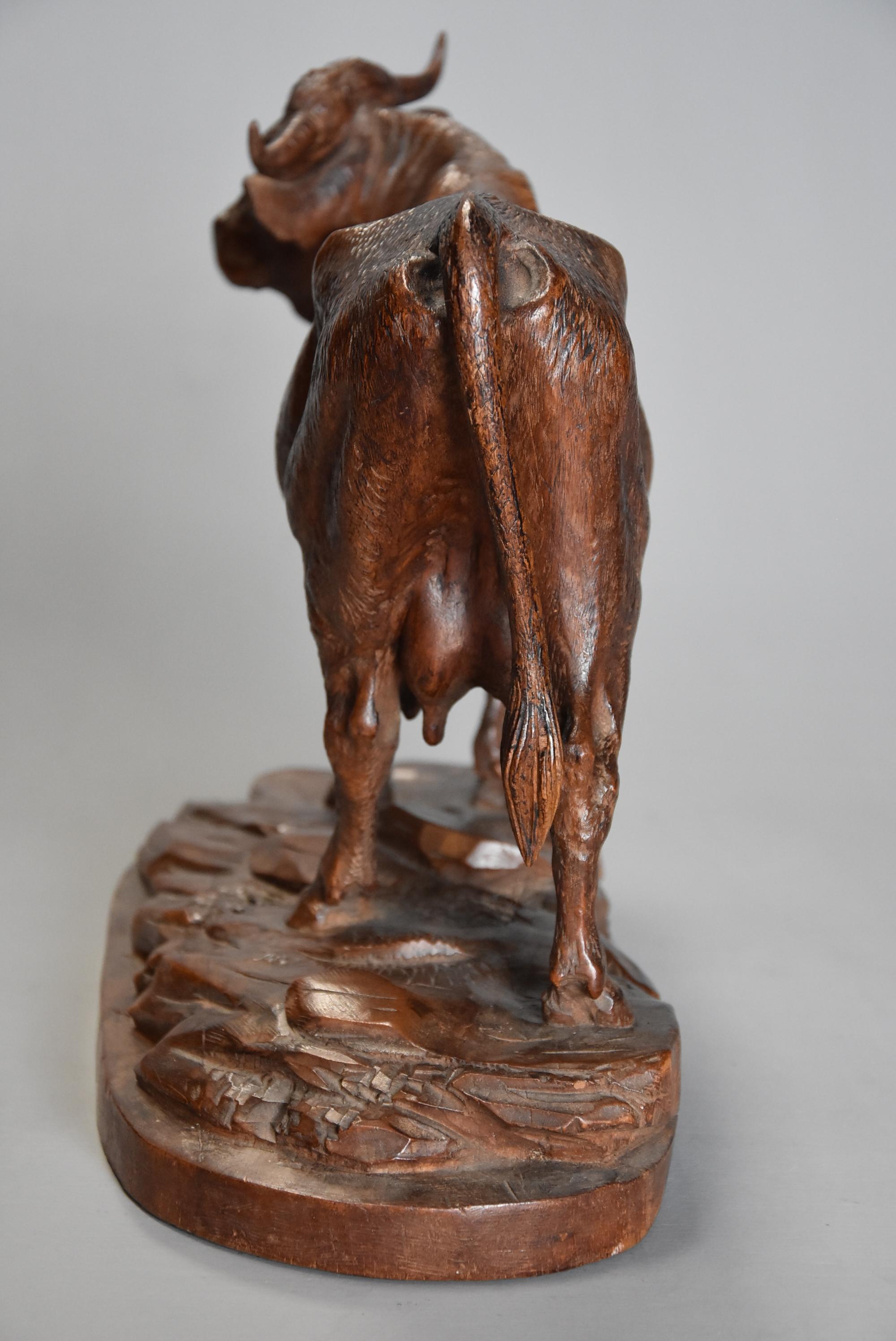Finely Carved Late 19th Century Linden Wood Black Forest Cow, Possibly Huggler  For Sale 3