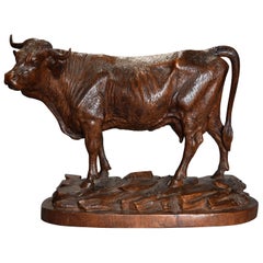 Finely Carved Late 19th Century Linden Wood Black Forest Cow, Possibly Huggler 