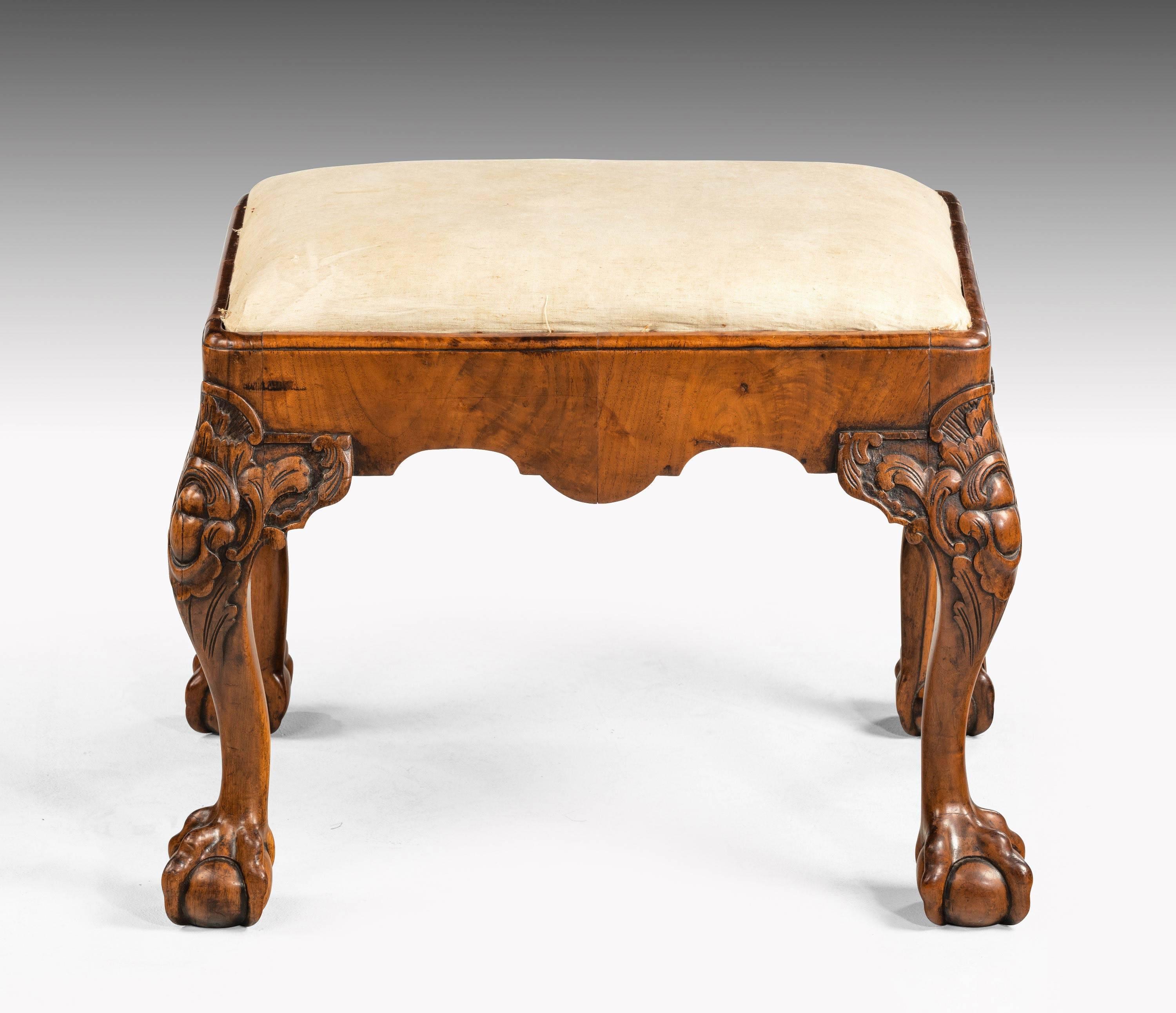 Finely Carved Mid-18th Century Walnut Stool In Excellent Condition In Peterborough, Northamptonshire