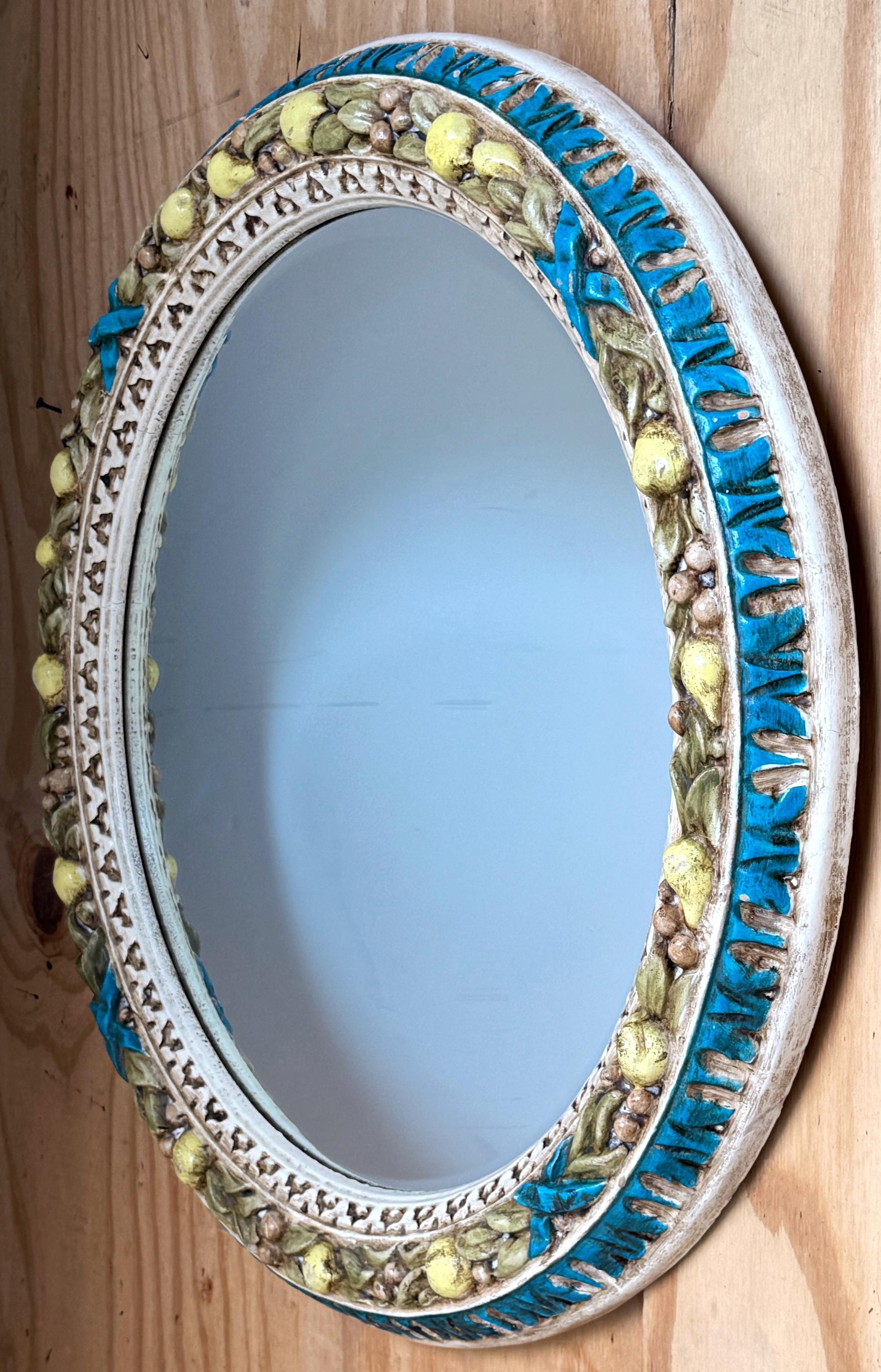 Italian Finely Carved Round Florentine Polychromed & Gilt Lemon, Laurel Wood Mirror For Sale