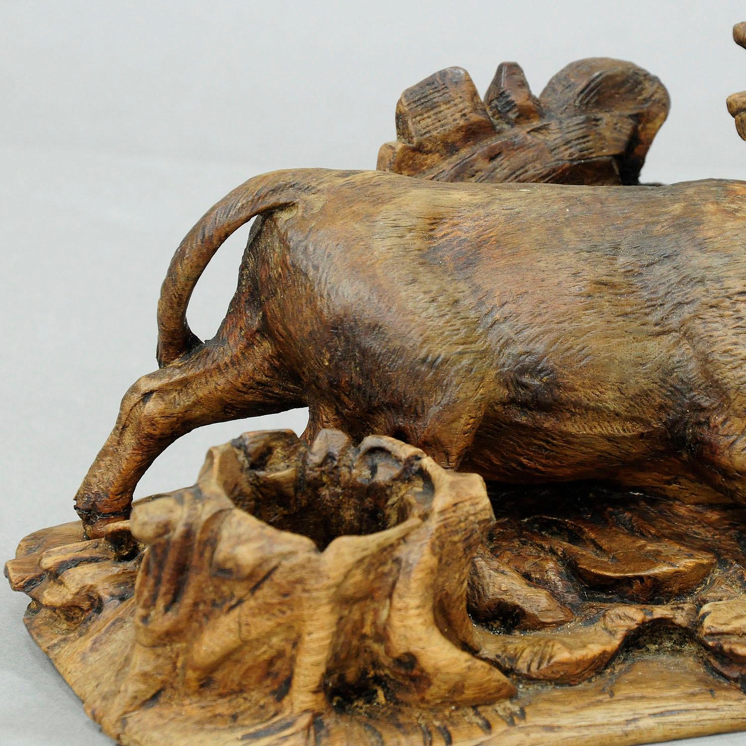 19th Century Finely Carved Statue of a Bull, Black Forest ca. 1900 For Sale