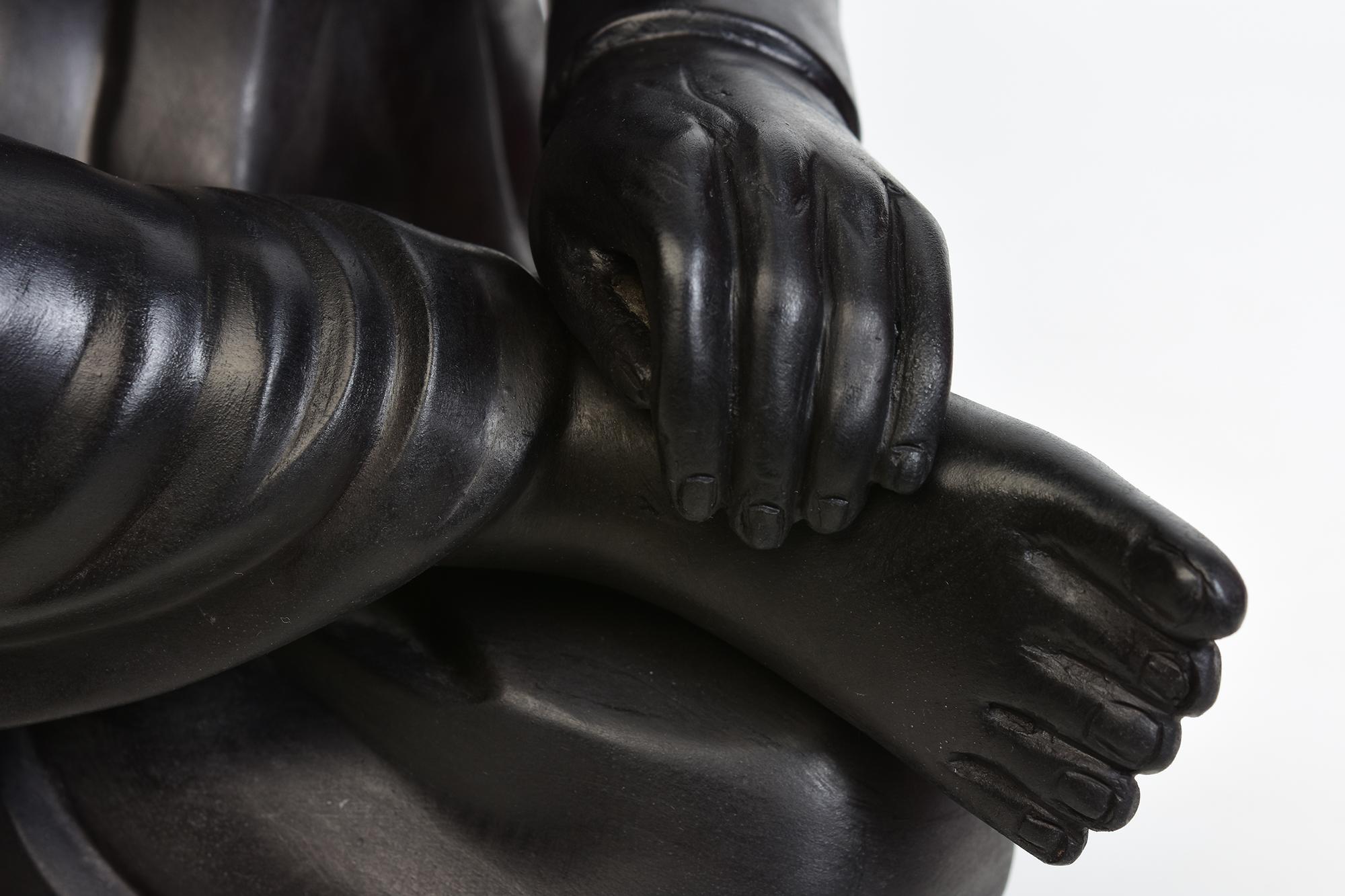 Fein gegossene asiatische Bronze-Heiliger-Mann-Skulptur im Zustand „Gut“ im Angebot in Sampantawong, TH