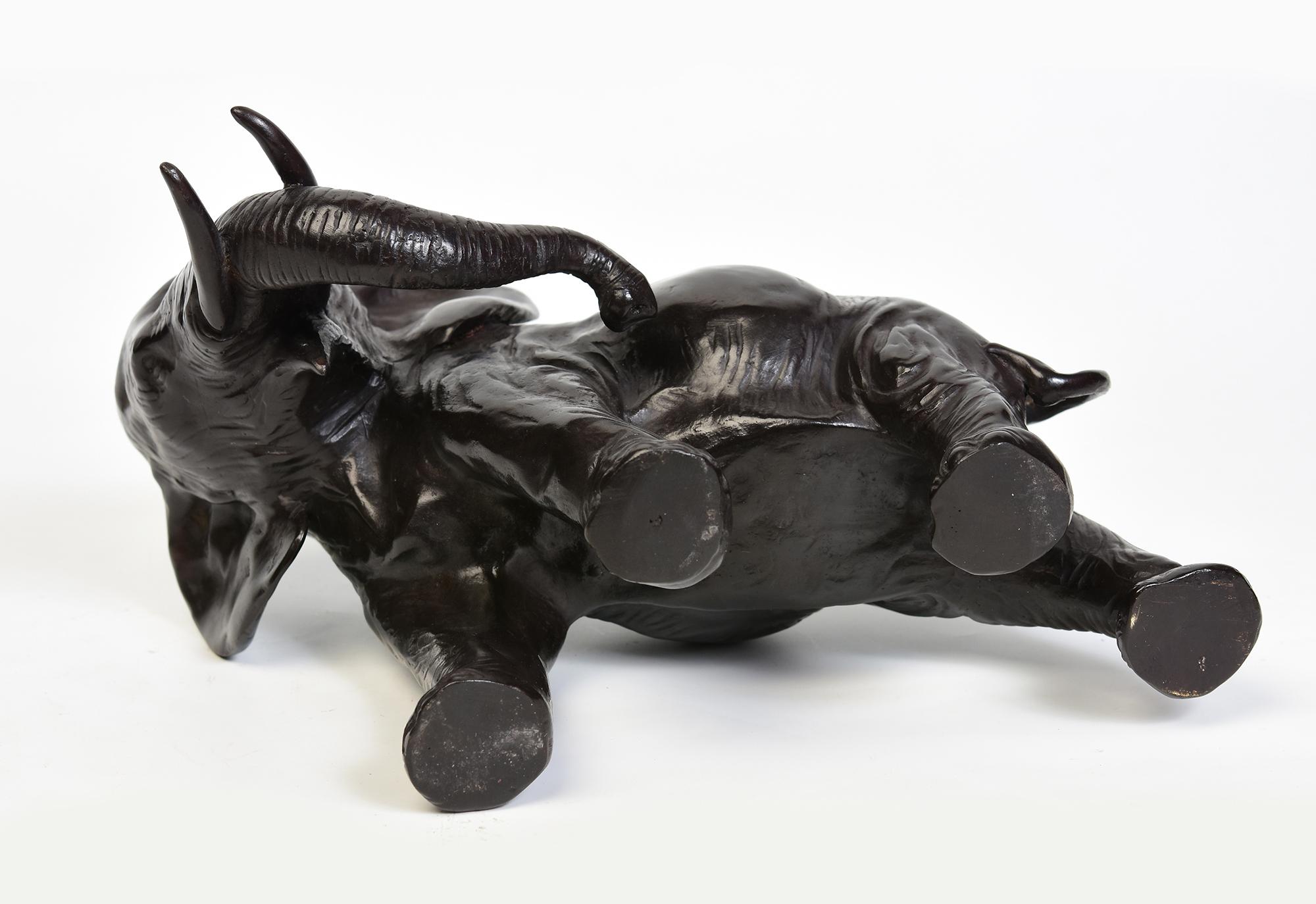 Statua asiatica di elefante da passeggio in bronzo finemente fusa in vendita 5