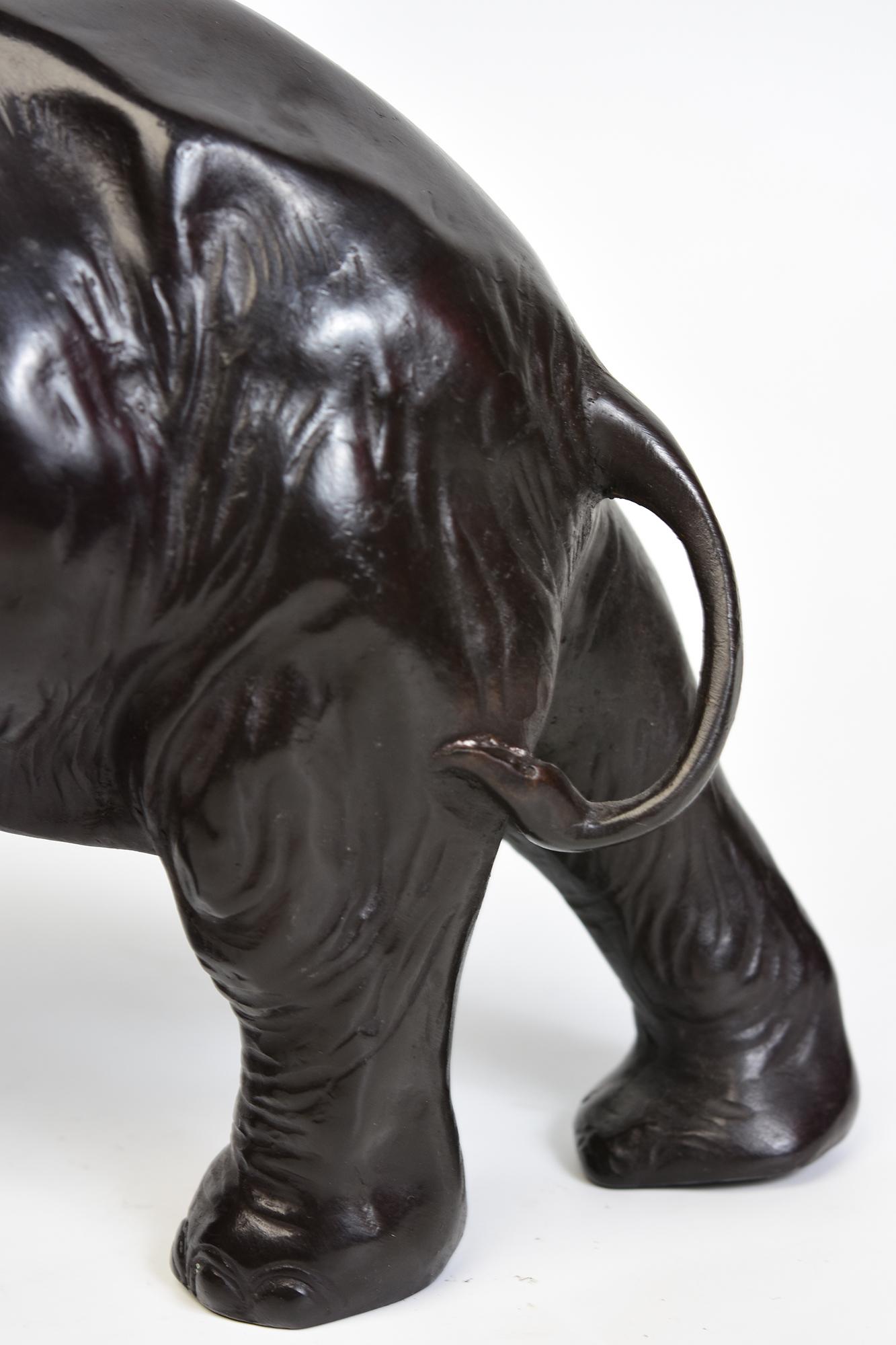 Statua asiatica di elefante da passeggio in bronzo finemente fusa In condizioni buone in vendita a Sampantawong, TH