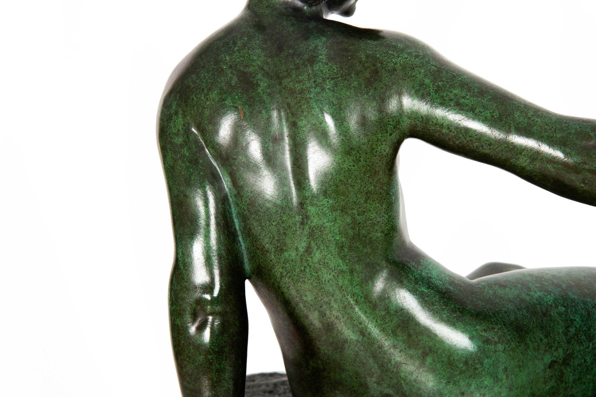 Escultura francesa Art Decó de bronce finamente fundido 
