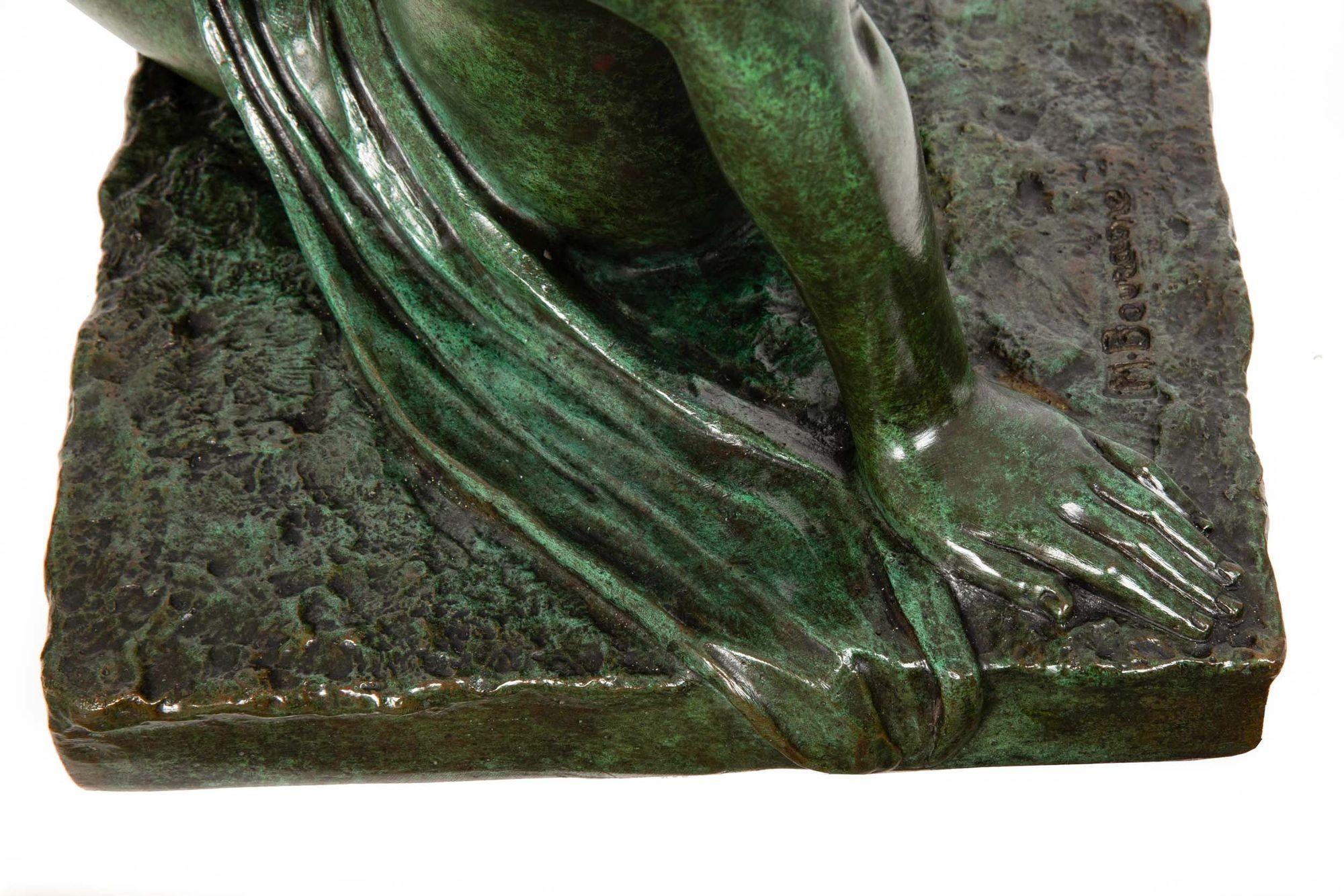 Escultura francesa Art Decó de bronce finamente fundido 