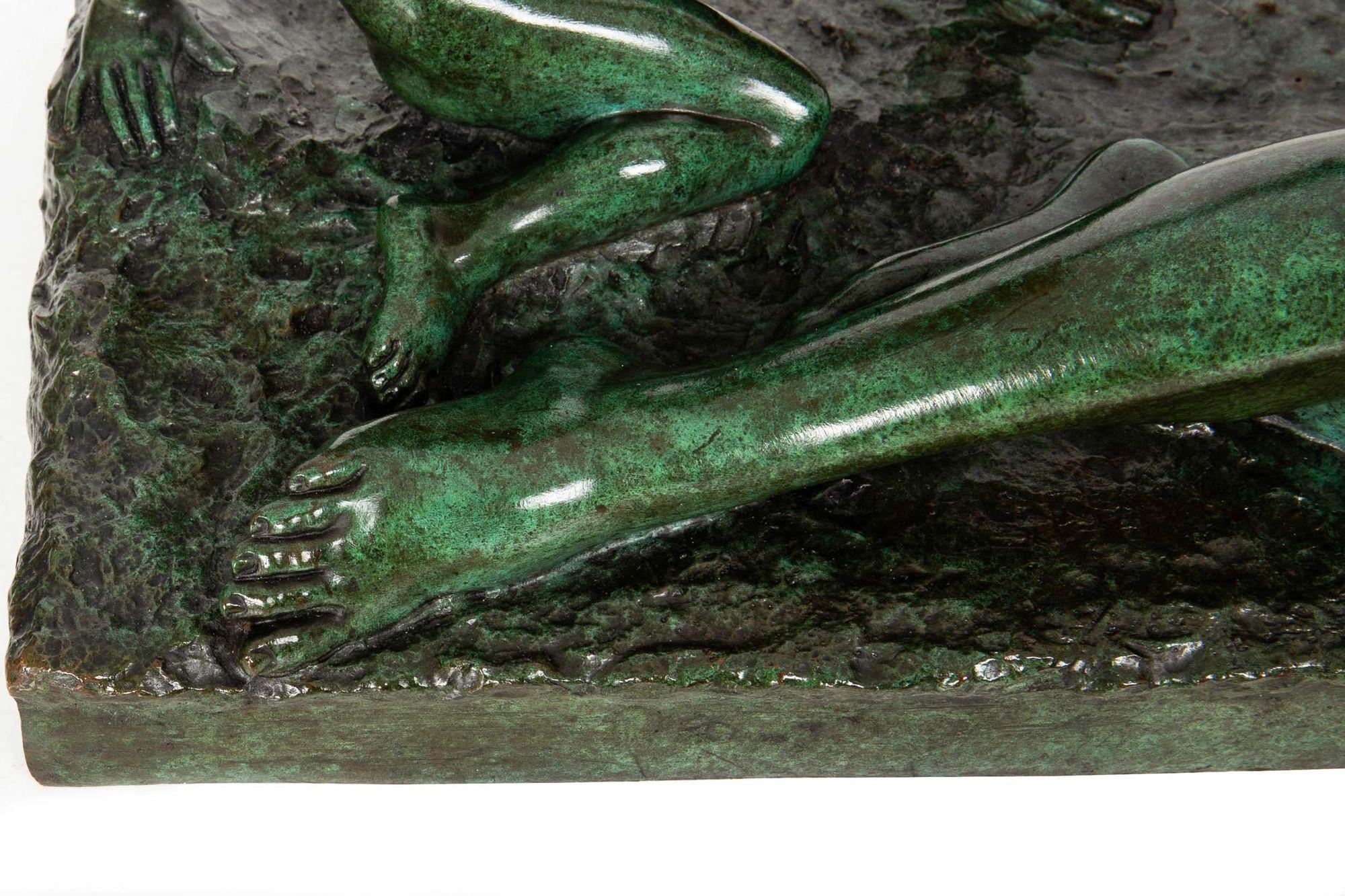 Escultura francesa Art Decó de bronce finamente fundido 