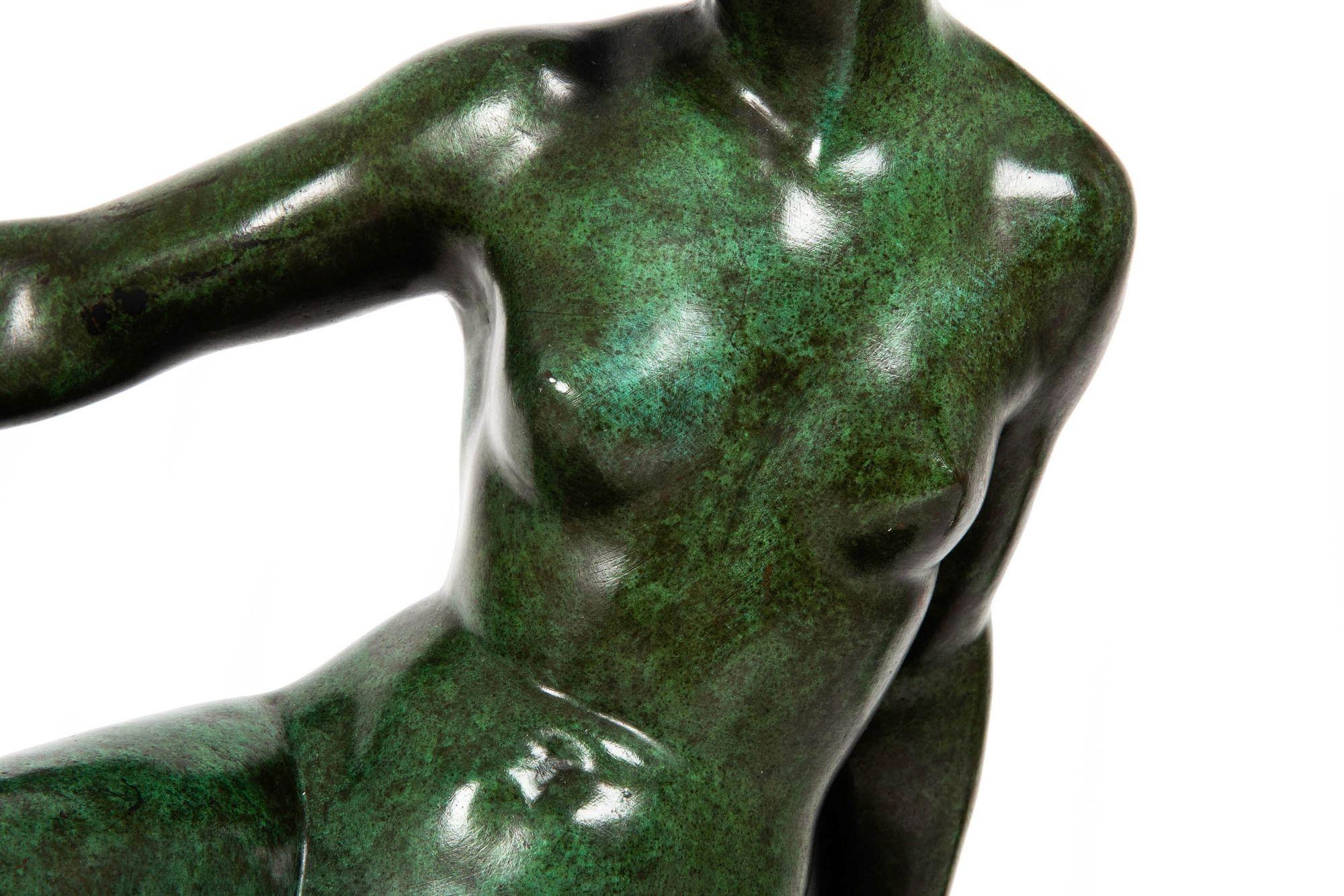 Escultura francesa Art Decó de bronce finamente fundido 