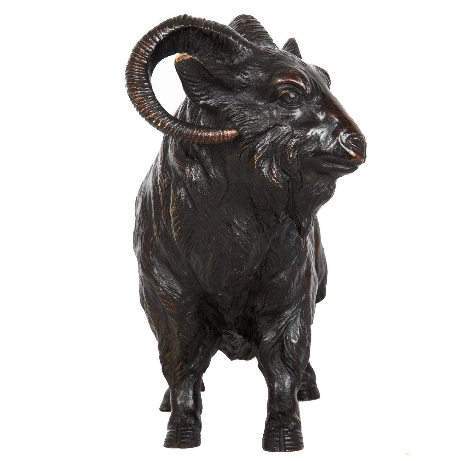 Finely Chiseled Japanese Bronze Okimono Sculpture of Standing Ram Sheep In Good Condition For Sale In Shippensburg, PA