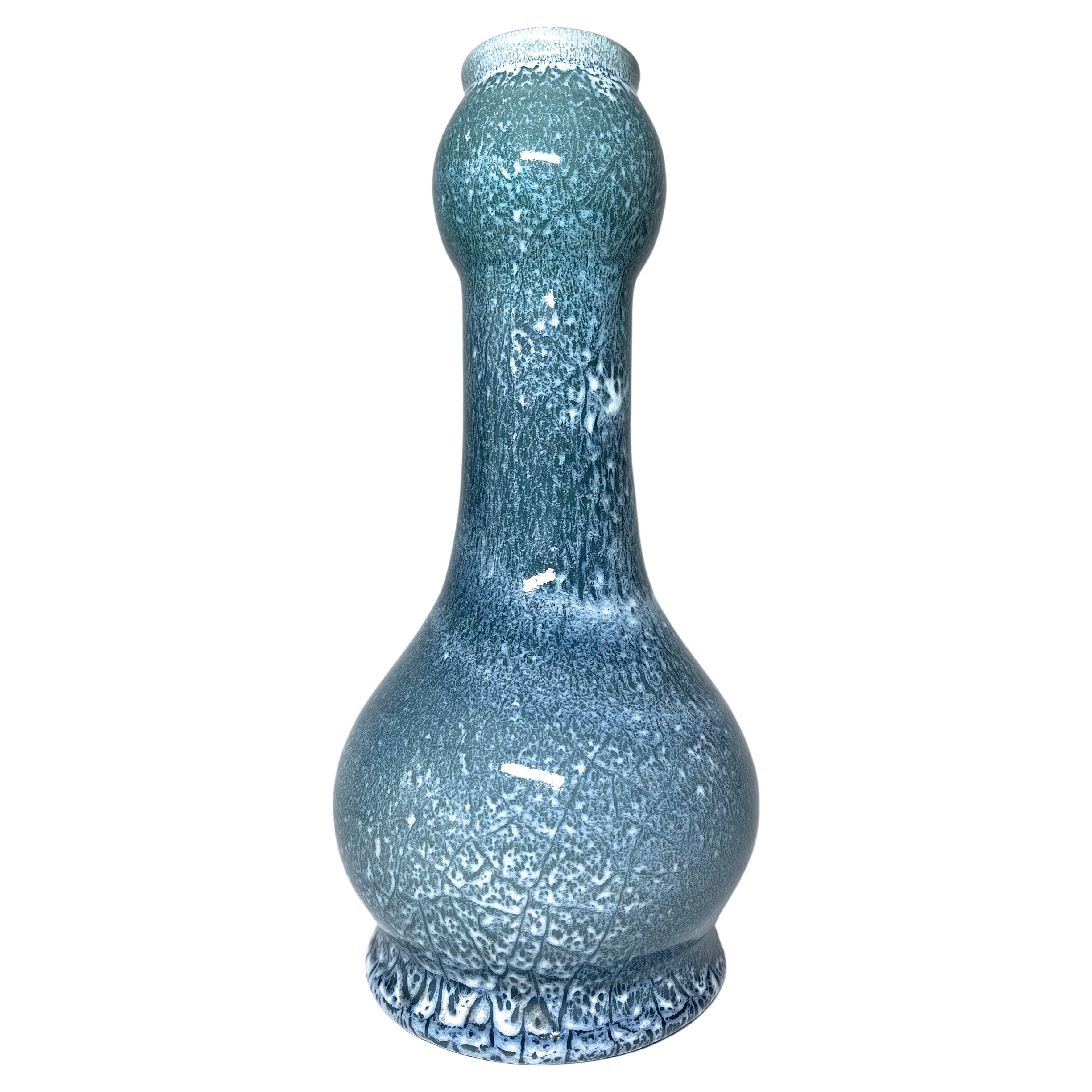 Vase en céramique d'Accolay, superbement travaillé à la main, France, années 1960