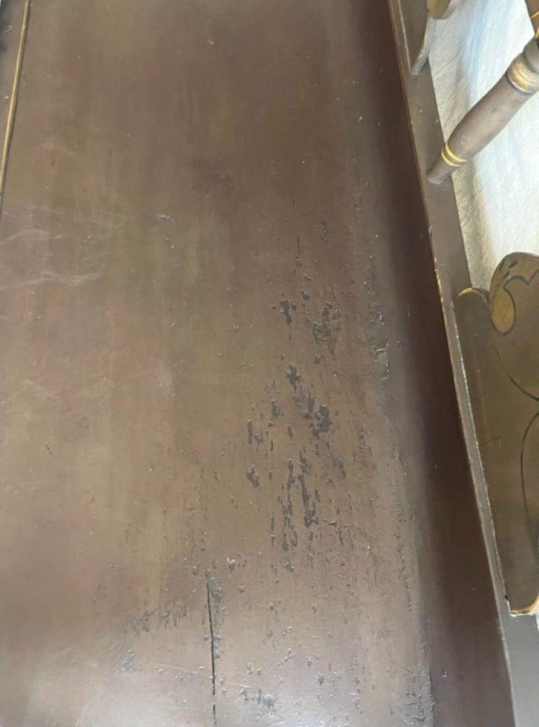Legno Panca da salotto del XIX secolo finemente decorata e dipinta proveniente dalla Pennsylvania in vendita