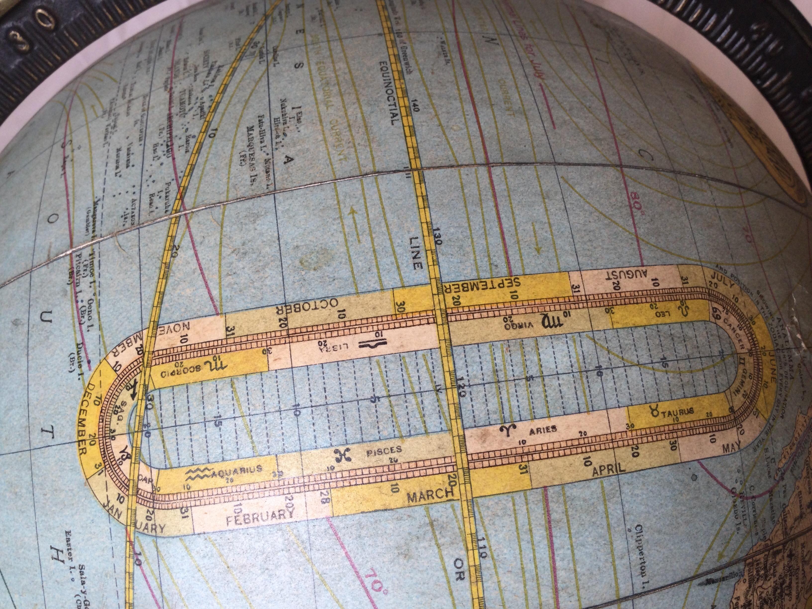 Papier Globe terrestre ancien de table Rand McNally & Co finement détaillé