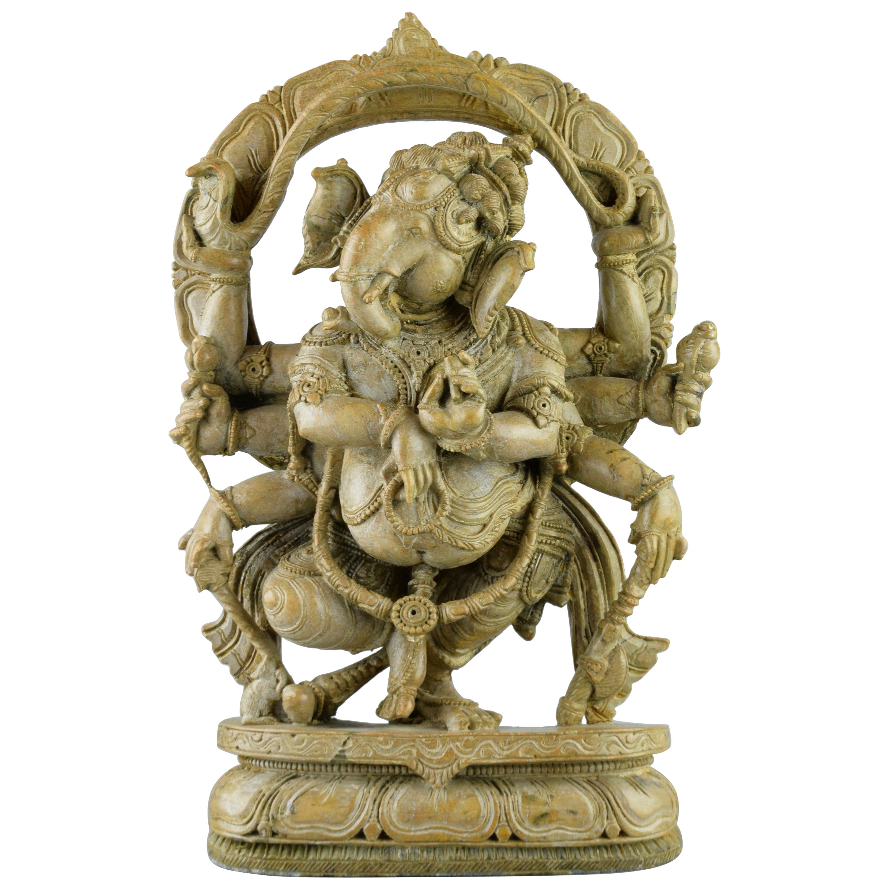 Fein ausgeführte Ganesh- Seifenstein-Skulptur, 19. Jahrhundert
